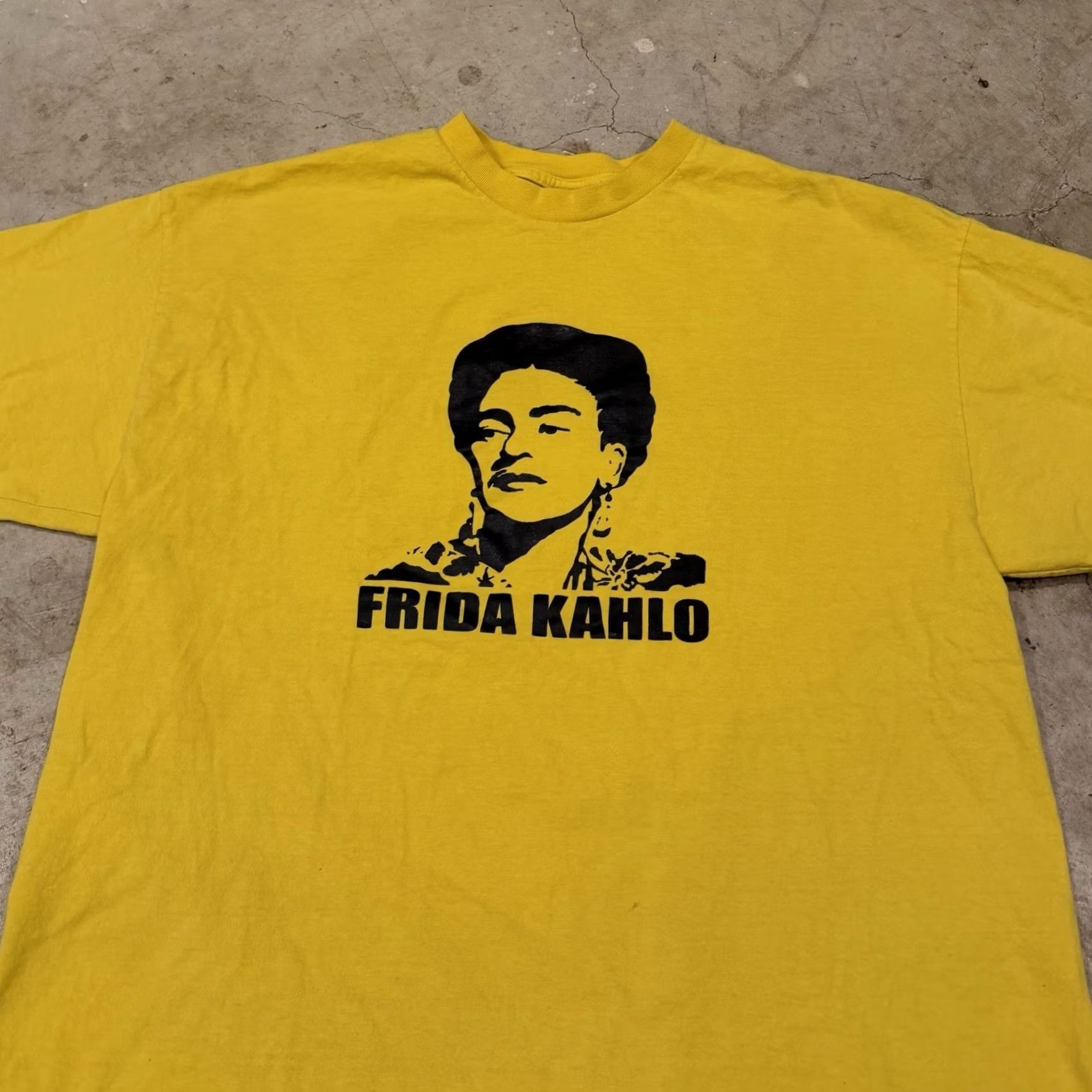 Vintage VINTAGE Frida Kahlo Shirt Mens 2XL Art Self Portrait Yellow Short Sleeve Crew Neck Graphics Print T-Shirt 1990s Mexico Cotton Size US XXL / EU 58 / 5 - 2 Thumbnail