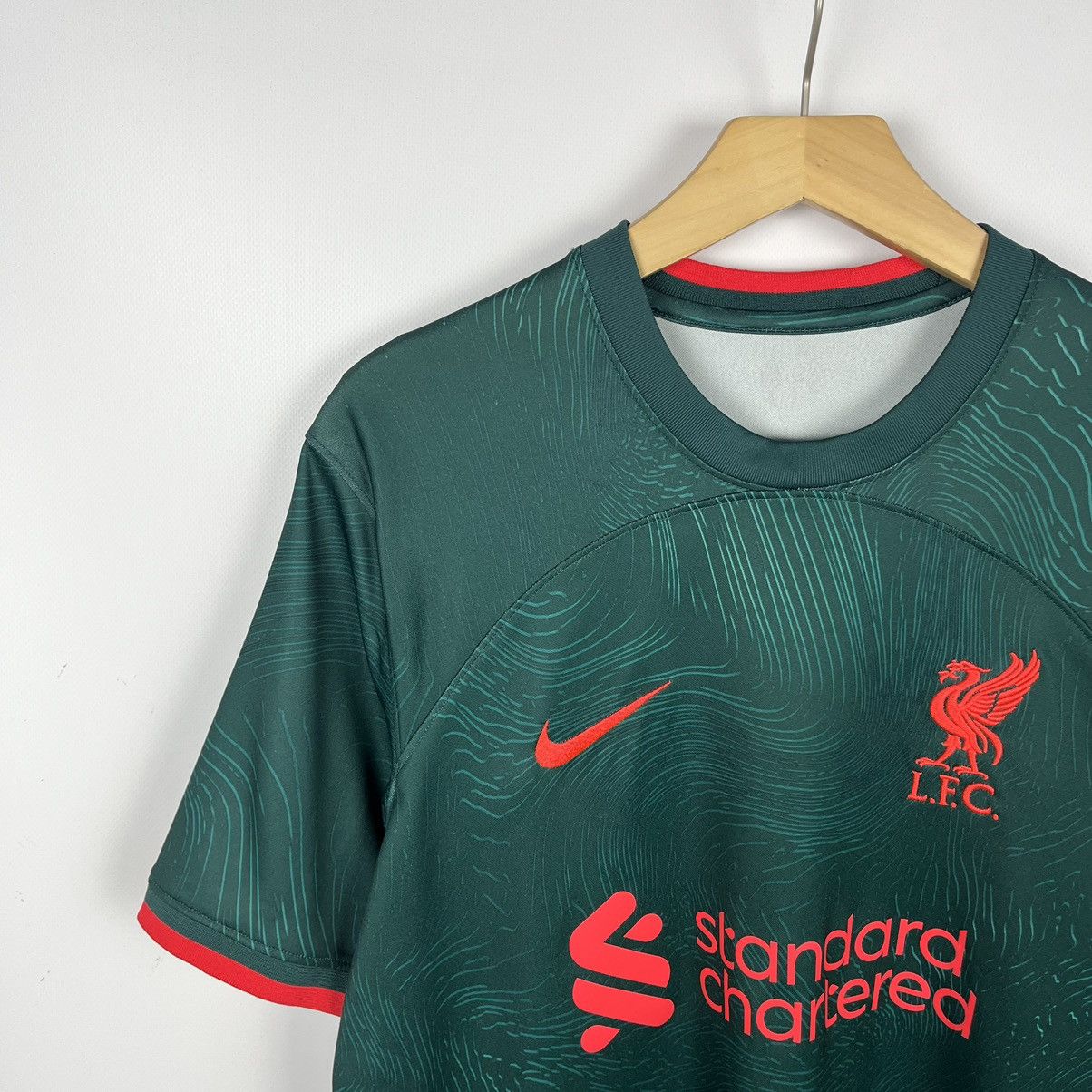 Nike Nike Liverpool third soccer jersey 2022/2023 Size US L / EU 52-54 / 3 - 5 Thumbnail