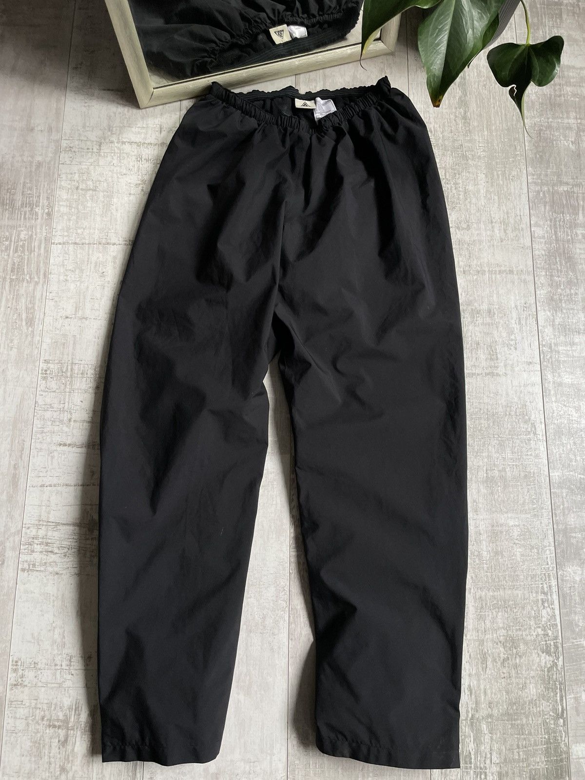 Nike ACG Vintage Nike ACG F.I.T 00’s Nylon Sweatpants Y2K Drill RARE Size US 33 - 4 Thumbnail