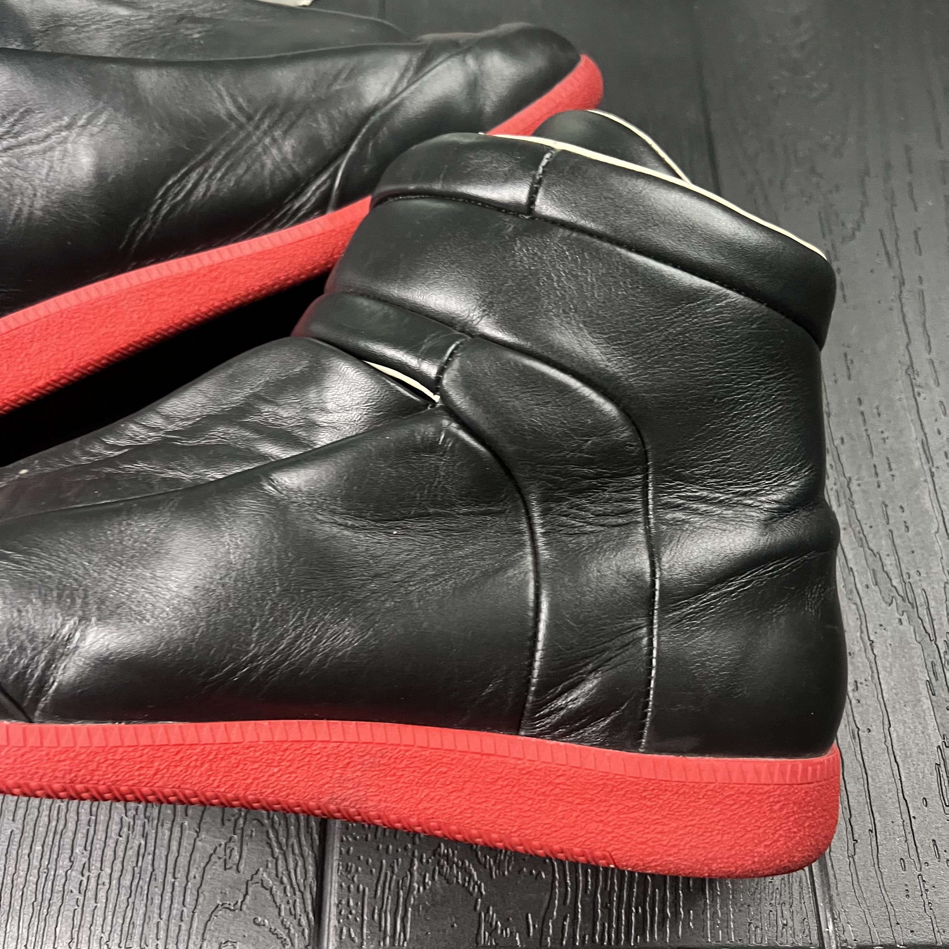 Maison Margiela Maison Margiela Future Black Red Size US 13 / EU 46 - 11 Thumbnail