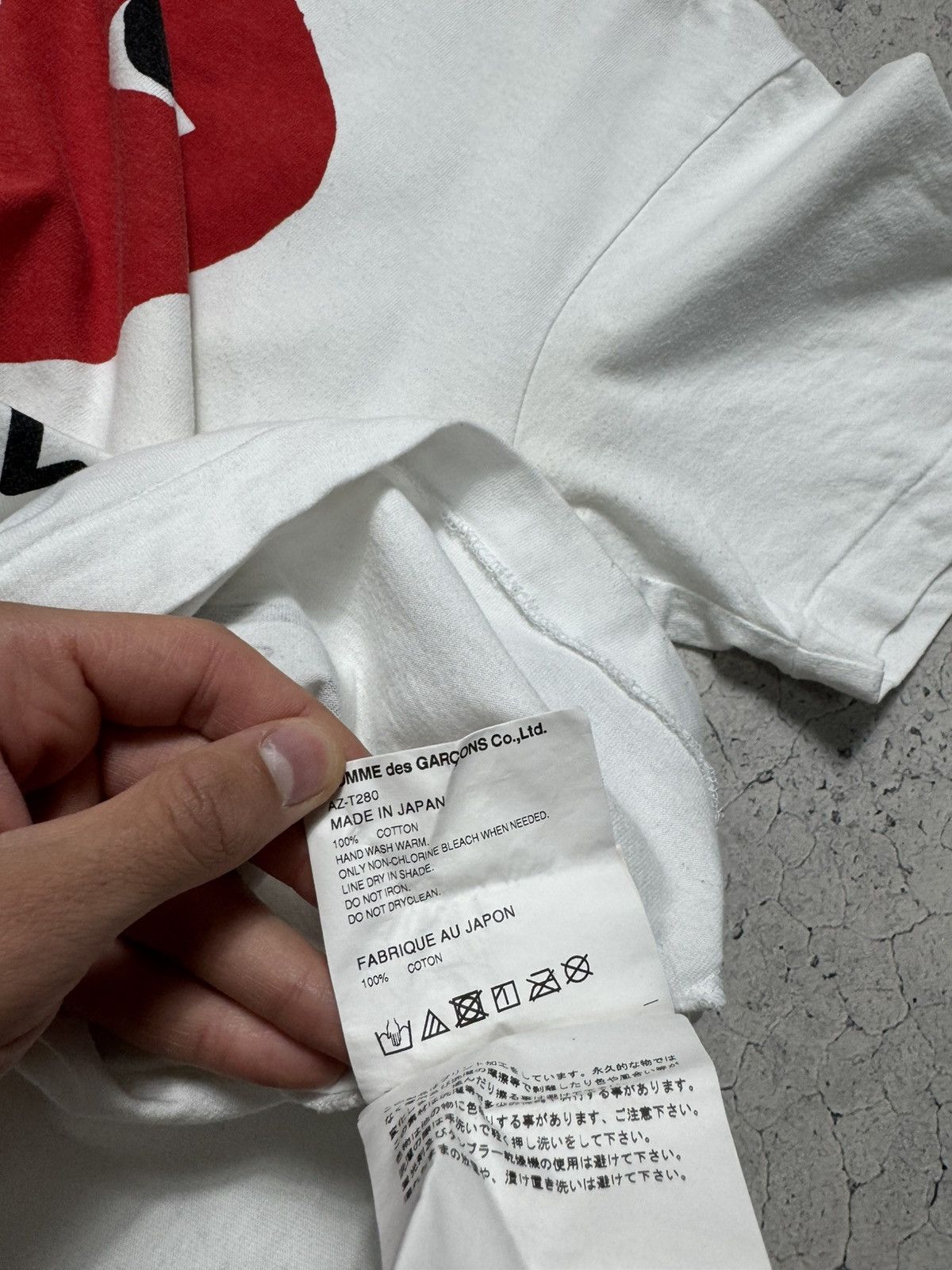 Comme des Garcons PLAY Play Comme Des Garcons Luxury T-Shirt Big Logo CDG Size US M / EU 48-50 / 2 - 8 Thumbnail