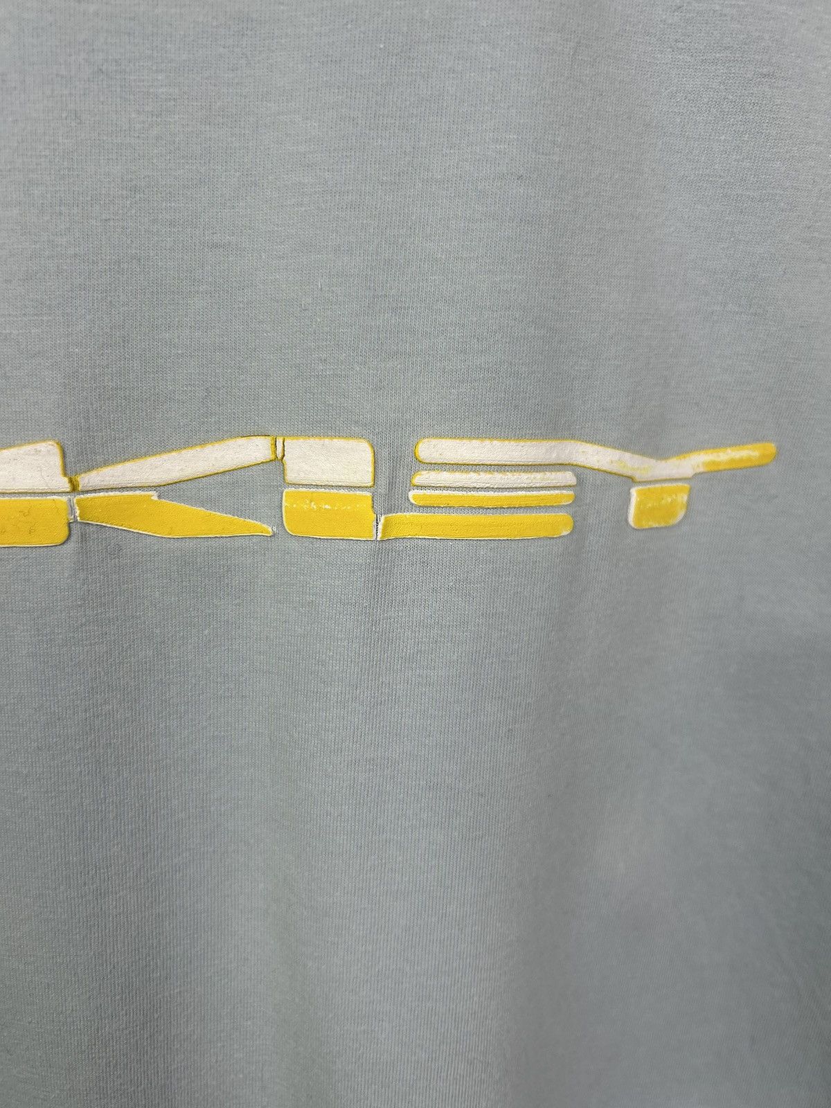 Vintage Vintage Y2K Oakley Logo Tee Size US M / EU 48-50 / 2 - 9 Thumbnail