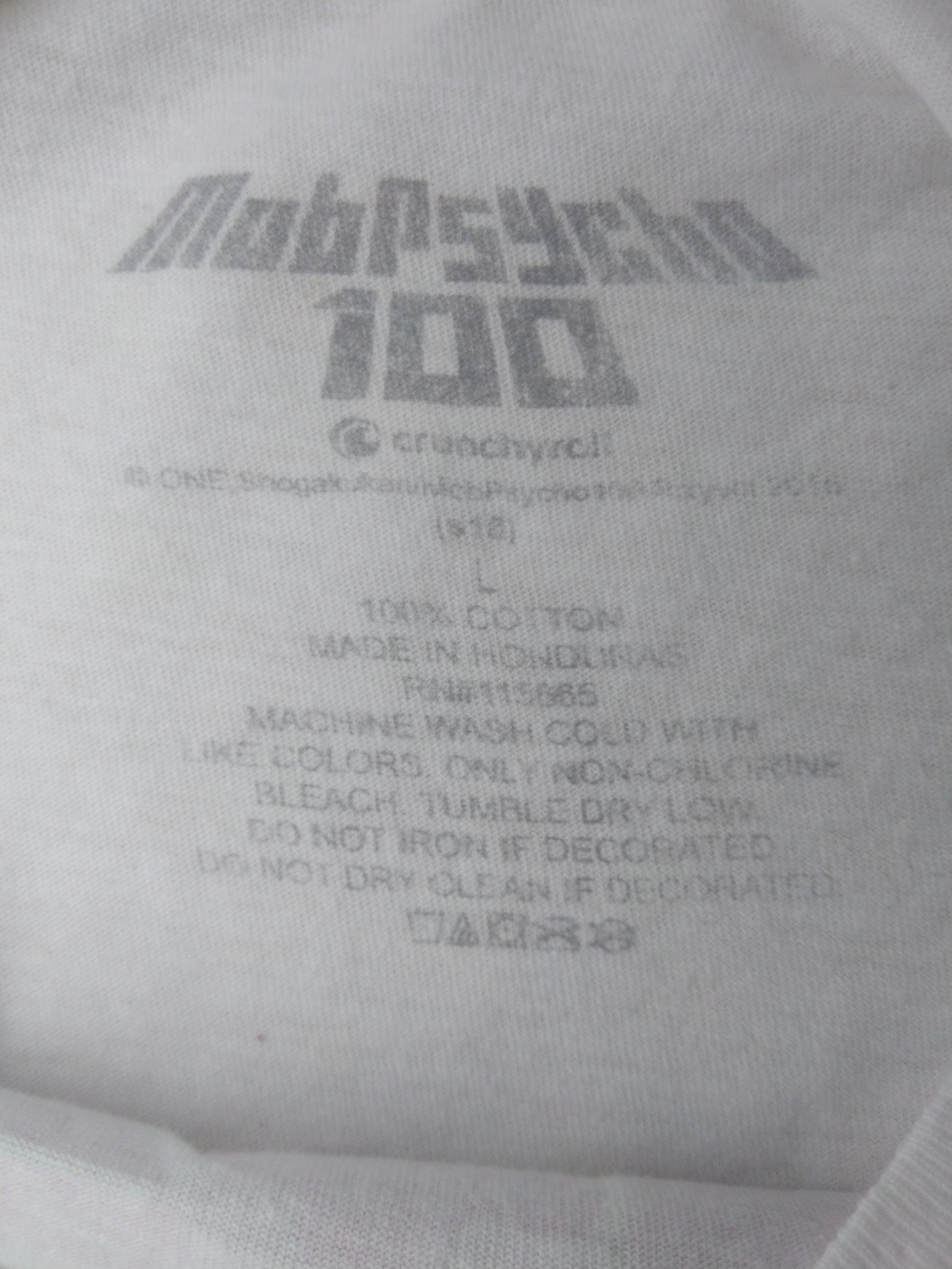 Anime Mob Psycho 100 ©️ Crunchyroll 2010 t-shirt Size US L / EU 52-54 / 3 - 2 Thumbnail