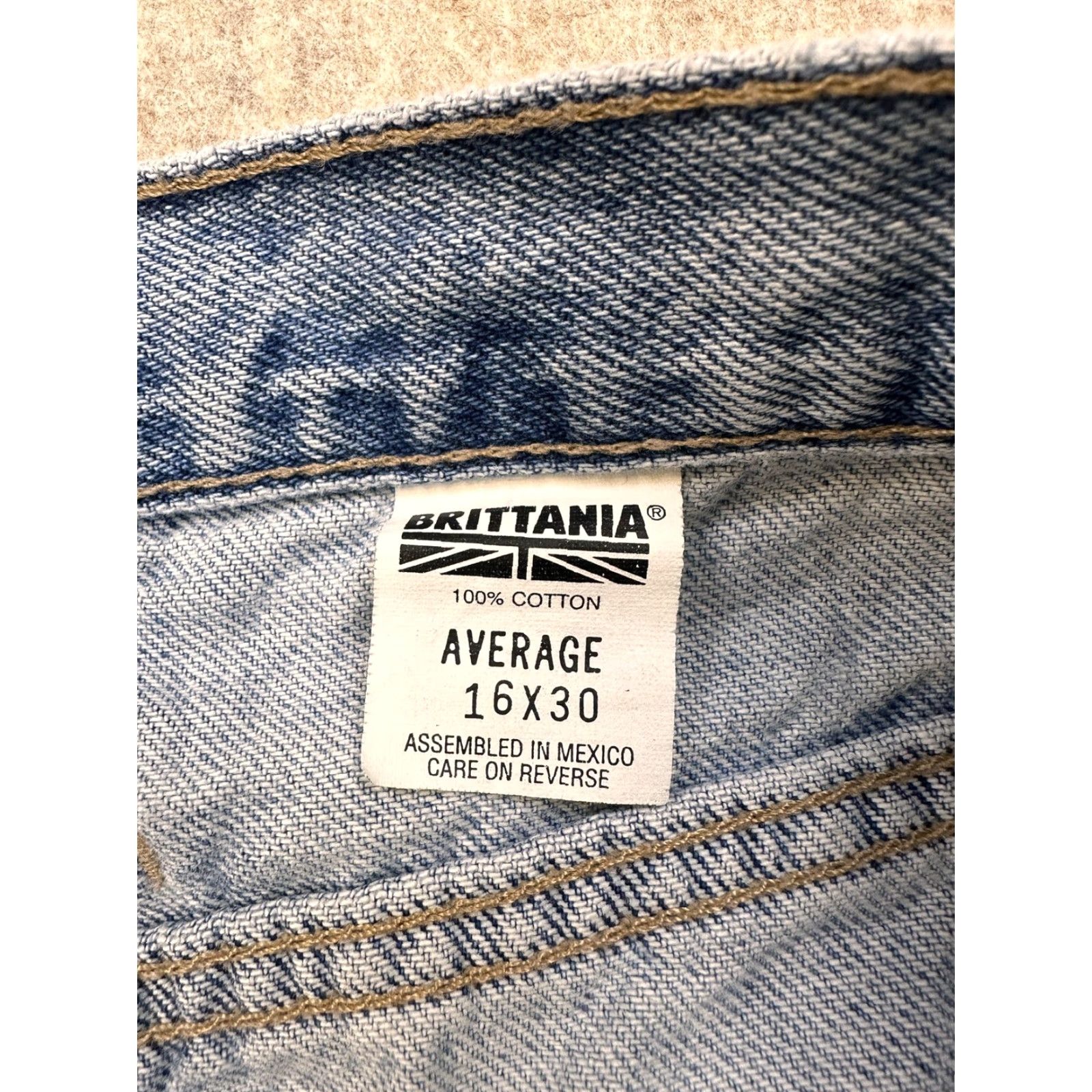 Vintage Vintage Brittania Jeans Womens 16x30 Light Wash Denim High Rise Tapered 90s Size 38" / US 16 / IT 52 - 4 Thumbnail