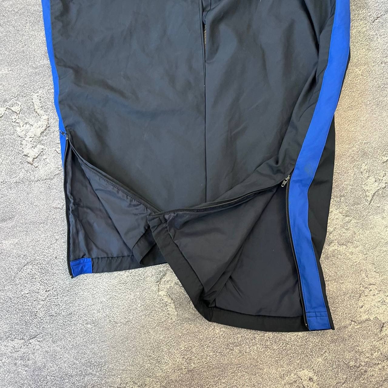 Nike Vintage y2k Nike Nylon Baggy Track Pants Size M Size US 33 - 9 Thumbnail