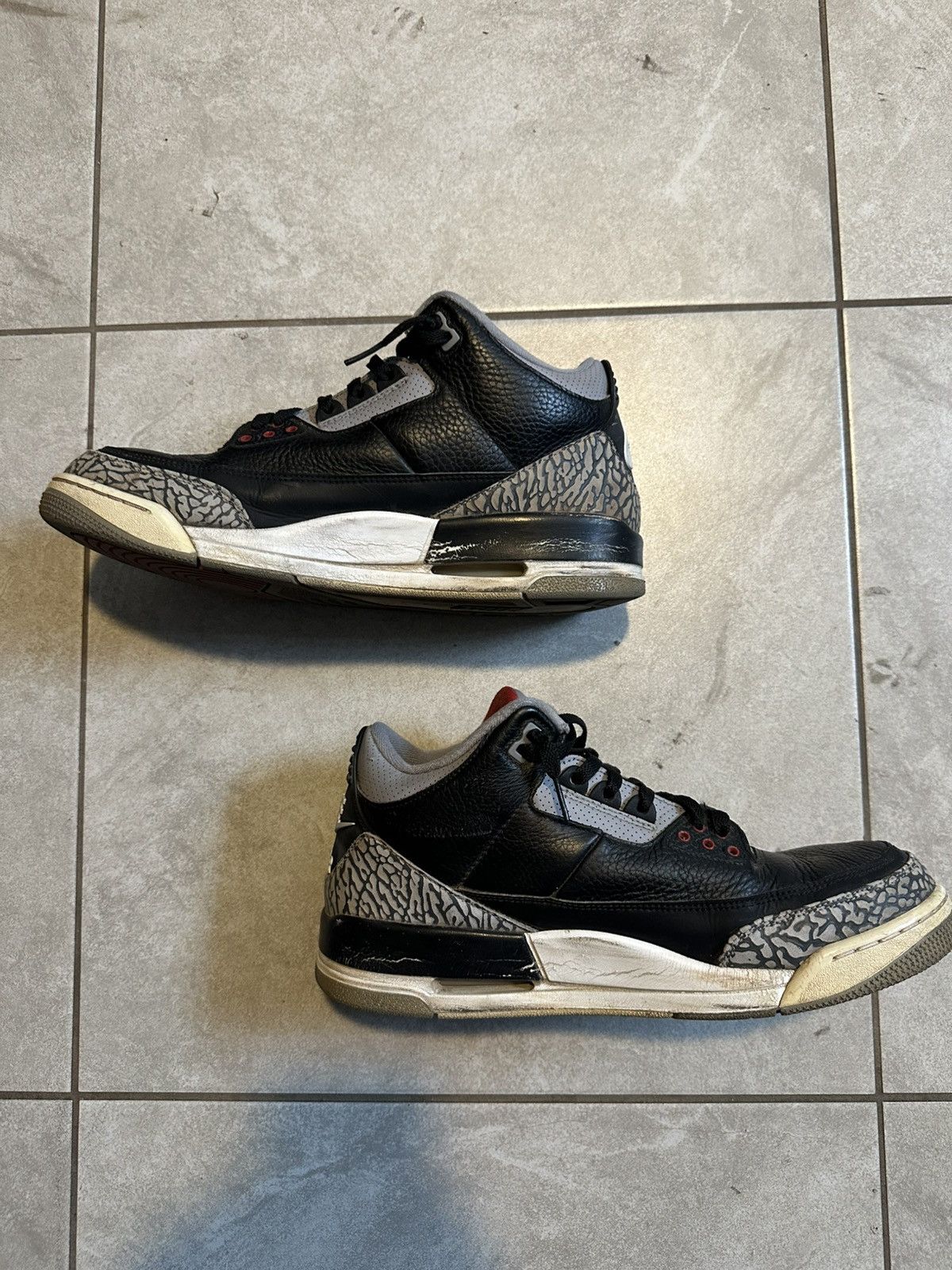 Nike jordan cement 3 Size US 11.5 / EU 44-45 - 2 Thumbnail