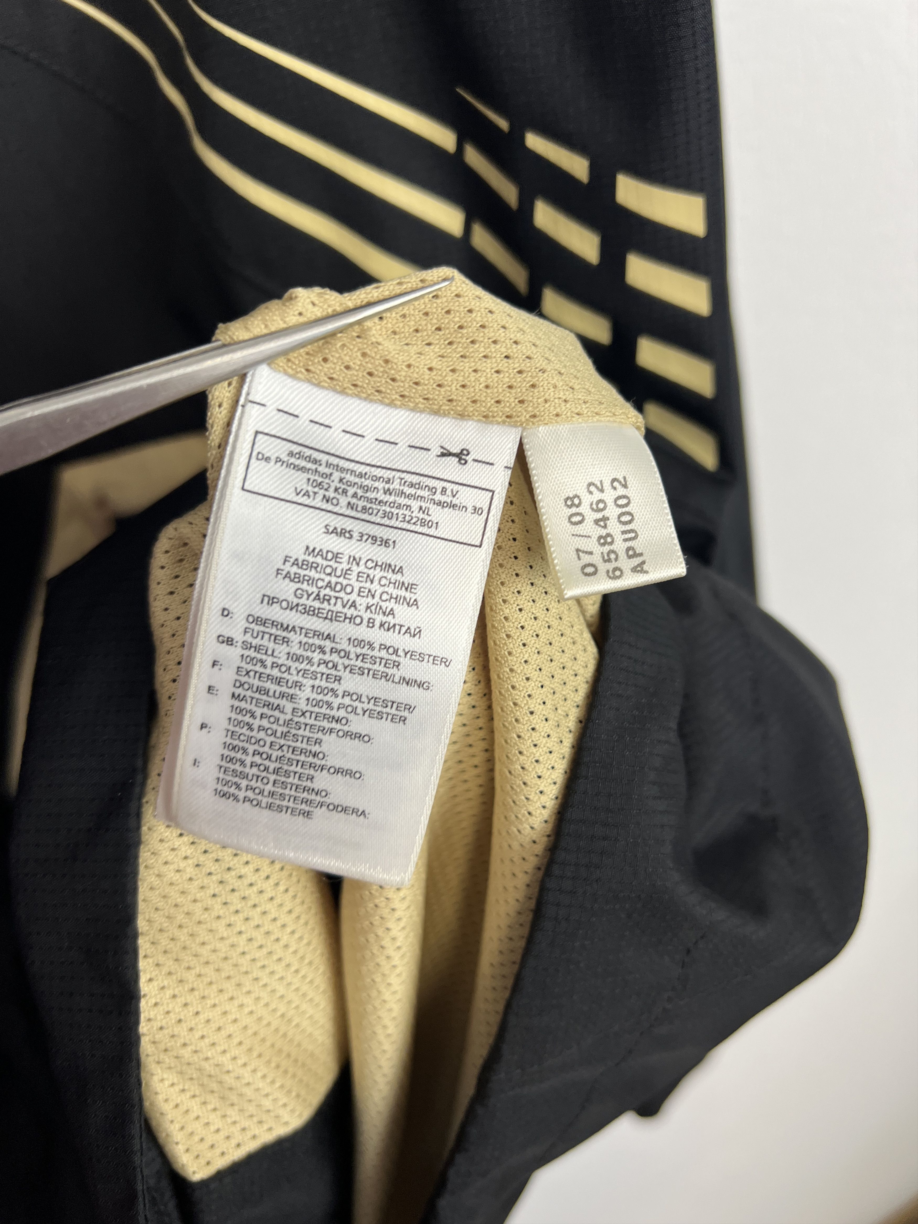 Adidas Vintage Adidas Liverpool Football Jacket Soccer YNWA Size US L / EU 52-54 / 3 - 10 Thumbnail