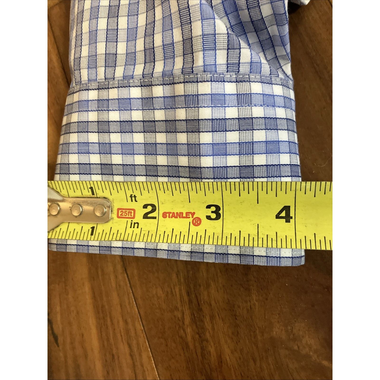 UNTUCKit UNTUCKit Shirt Mens Medium REGULAR Fit Wrinkle Free Button Size US M / EU 48-50 / 2 - 13 Thumbnail