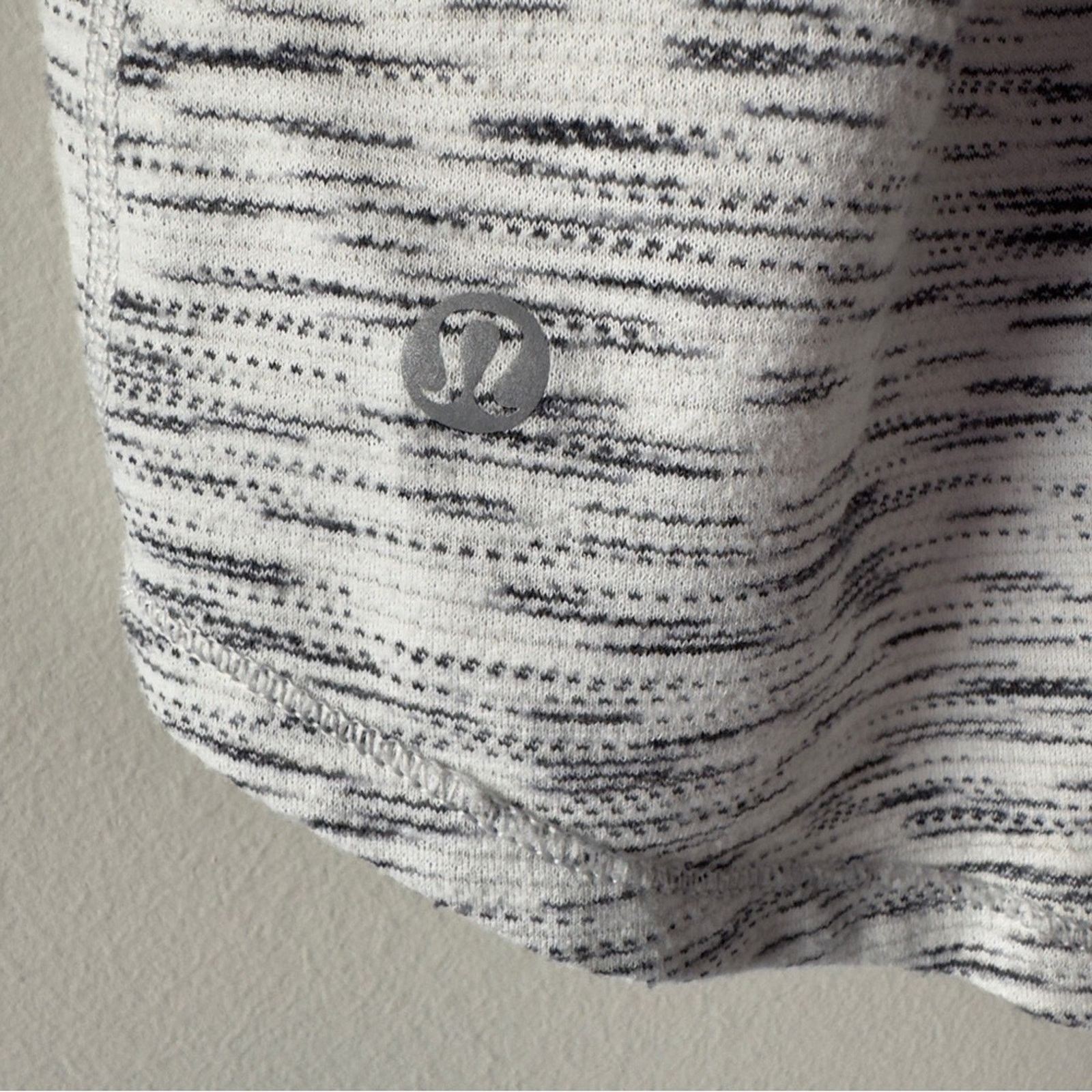 Lululemon Lululemon Tie It Up Singlet in Tiger Space Dye Black White Size M / US 6-8 / IT 42-44 - 8 Thumbnail