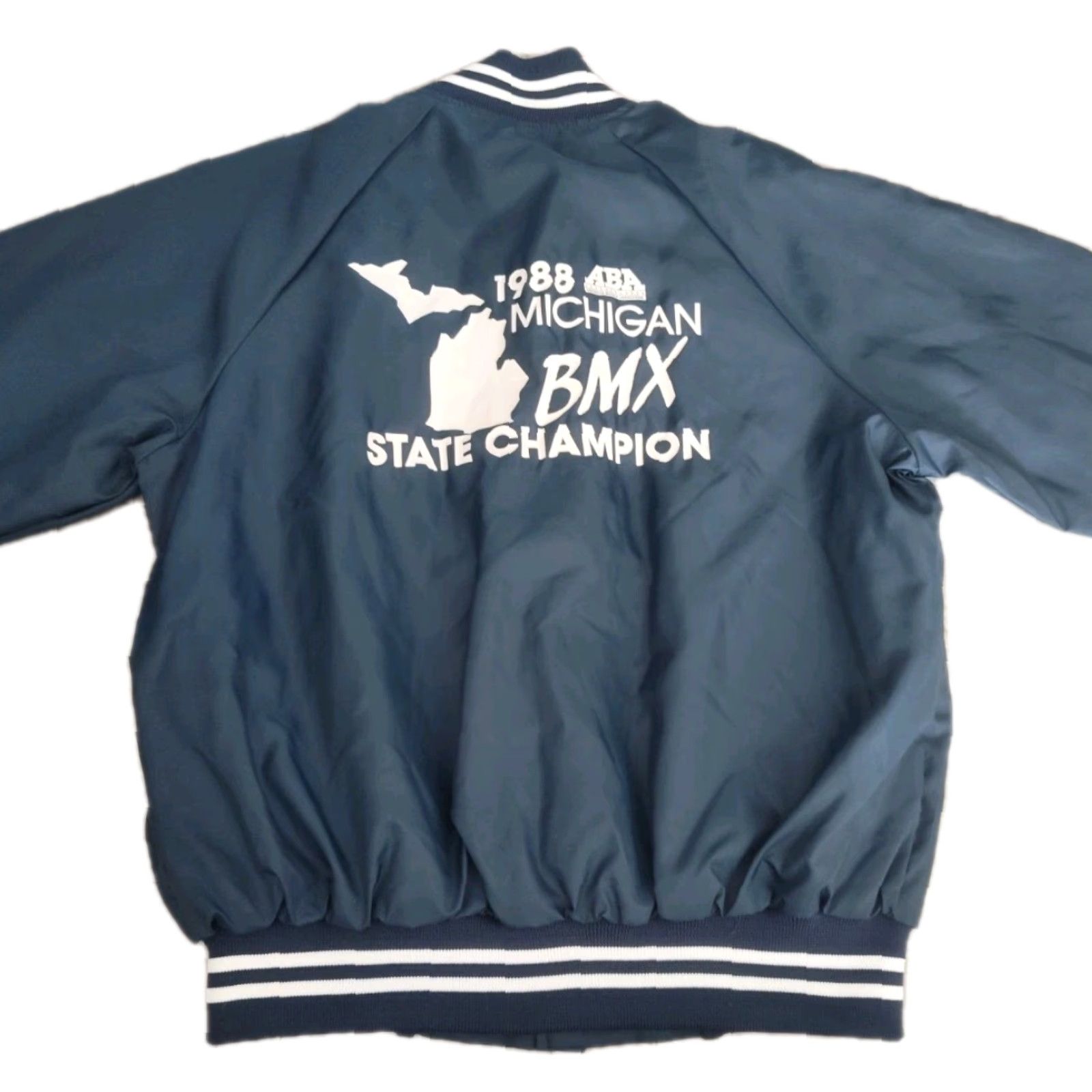 Augusta Sportswear VINTAGE Augusta Sportswear Satin Bomber Jacket Mens 1988 Michigan BMX State Champion Dark Blue Short Sleeve Casual Winter Summer Spring Fall Sz L Size US L / EU 52-54 / 3 - 2 Thumbnail