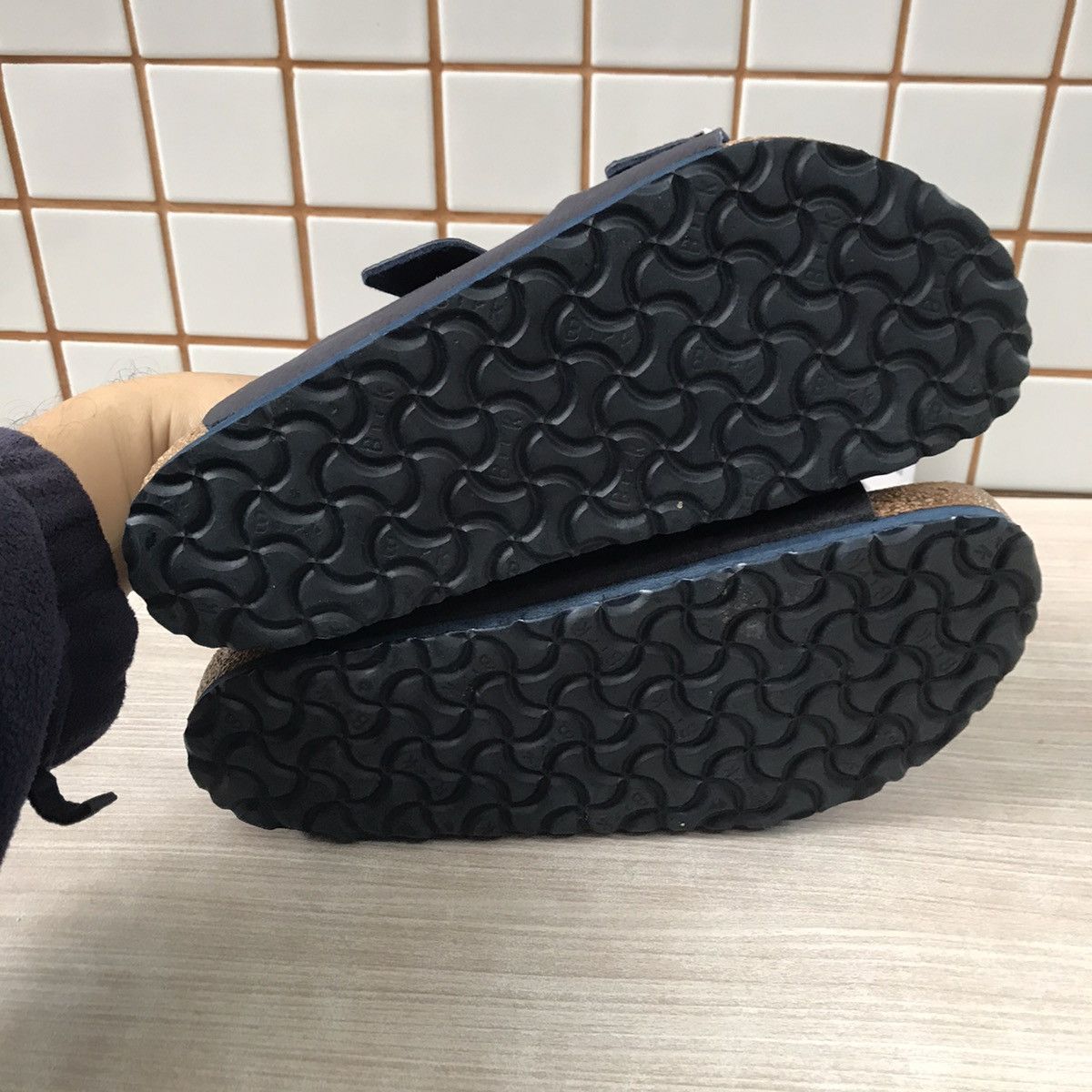 Birkenstock × Genuine Leather Birkenstock Birkenstock Arizona Suede 1023116 Men’s Slides Size US 6 / EU 39 - 24 Thumbnail