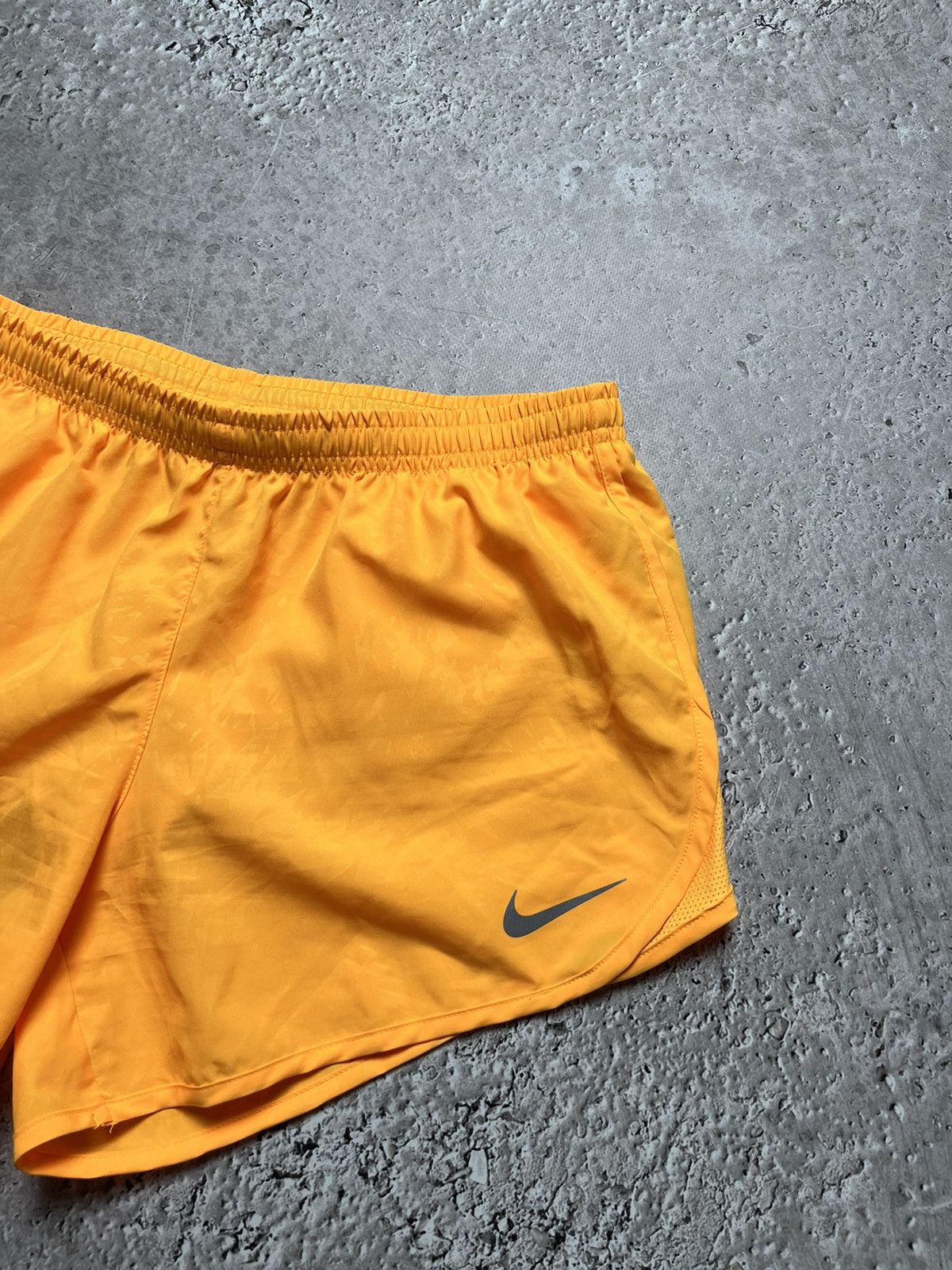 Nike Mens Nike swoosh Shorts running dri fit Size US 30 / EU 46 - 4 Thumbnail