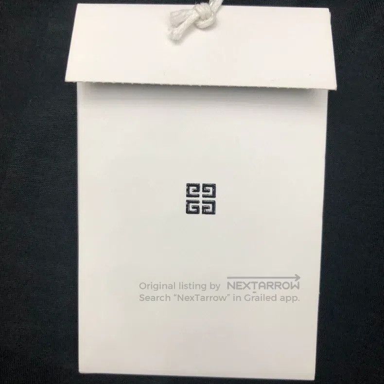 Givenchy Givenchy Short-Sleeve L Size US L / EU 52-54 / 3 - 7 Thumbnail