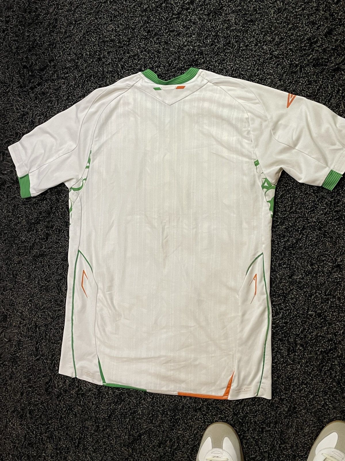 Umbro 2008 VINTAGE IRELAND SOCCER HOME JERSEY BLOKECORE Y2K Size US M / EU 48-50 / 2 - 7 Thumbnail