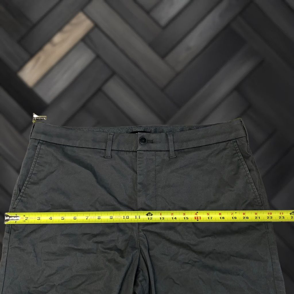 Express Express Men Chino Shorts Size 36 Gray Cotton Blend B314 -5 Size US 36 / EU 52 - 1 Thumbnail