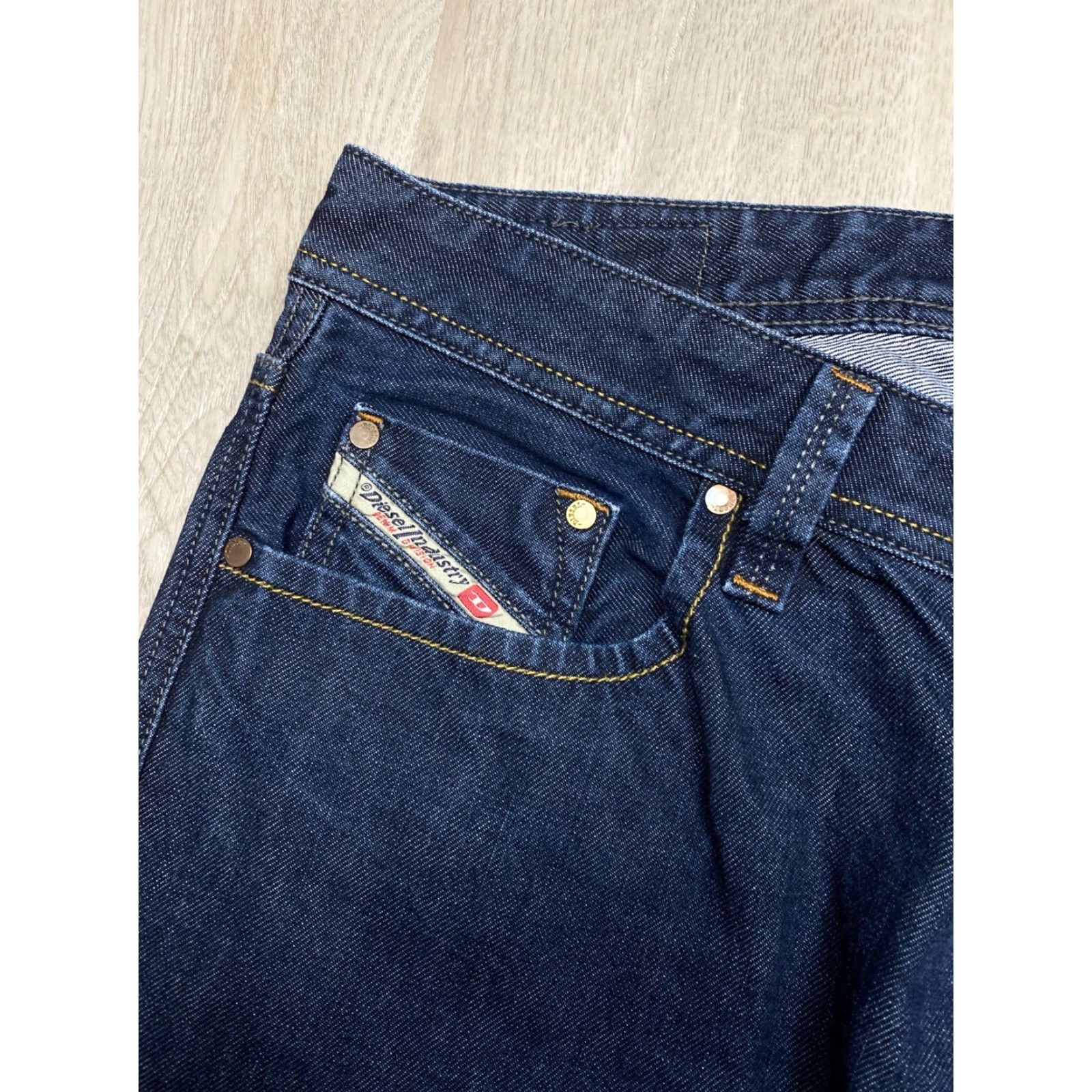 Diesel Diesel Larkee Jeans Mens Denim Pants 32 Blue Cotton Cotton Denim Regular Straight Pockets Jeans Inseam 32 Italy USA 90s Size US 32 / EU 48 - 3 Thumbnail