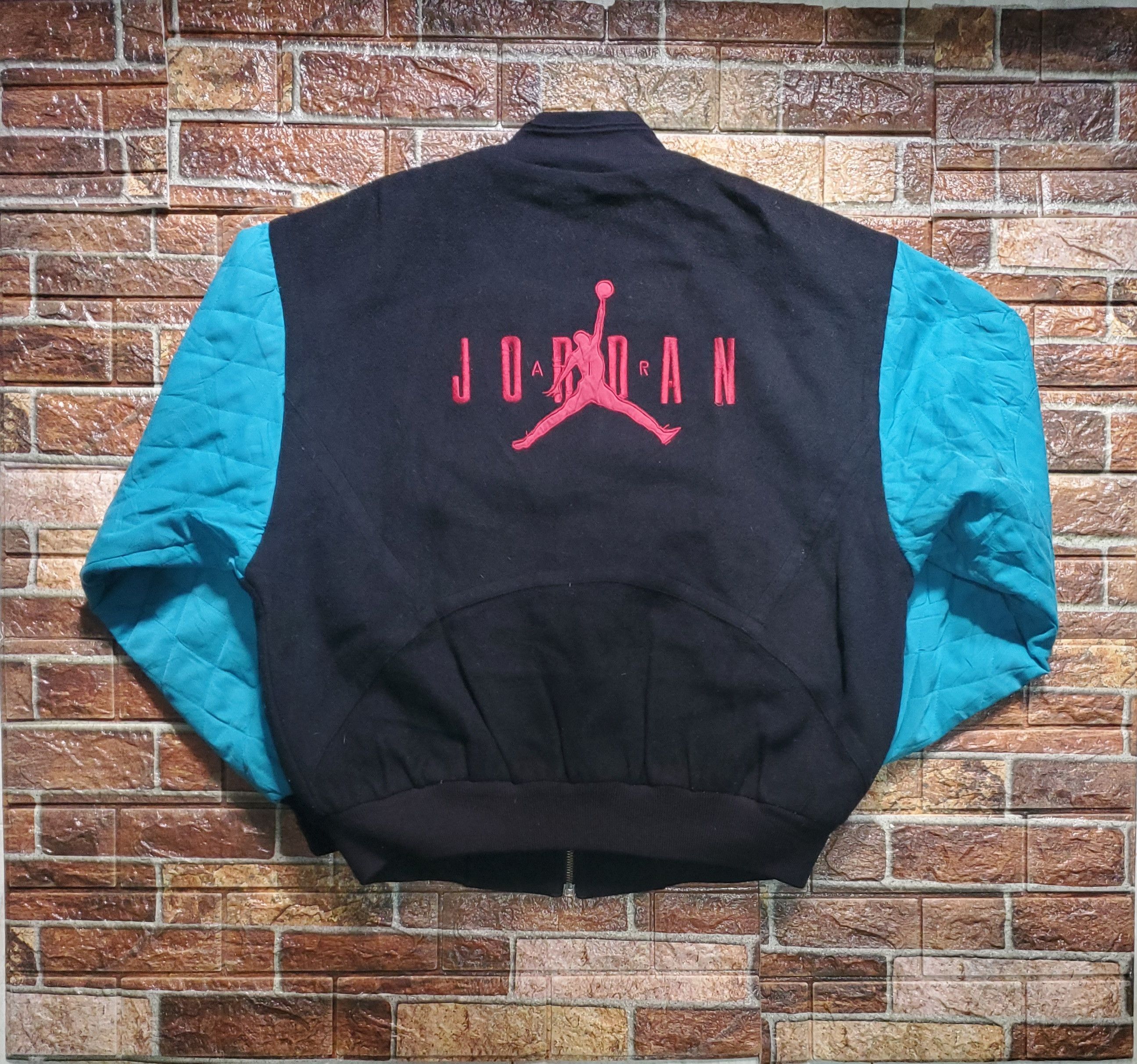 Jordan Brand × Nike vintage Nike Jordan bomber jacket Size US M / EU 48-50 / 2 - 7 Thumbnail