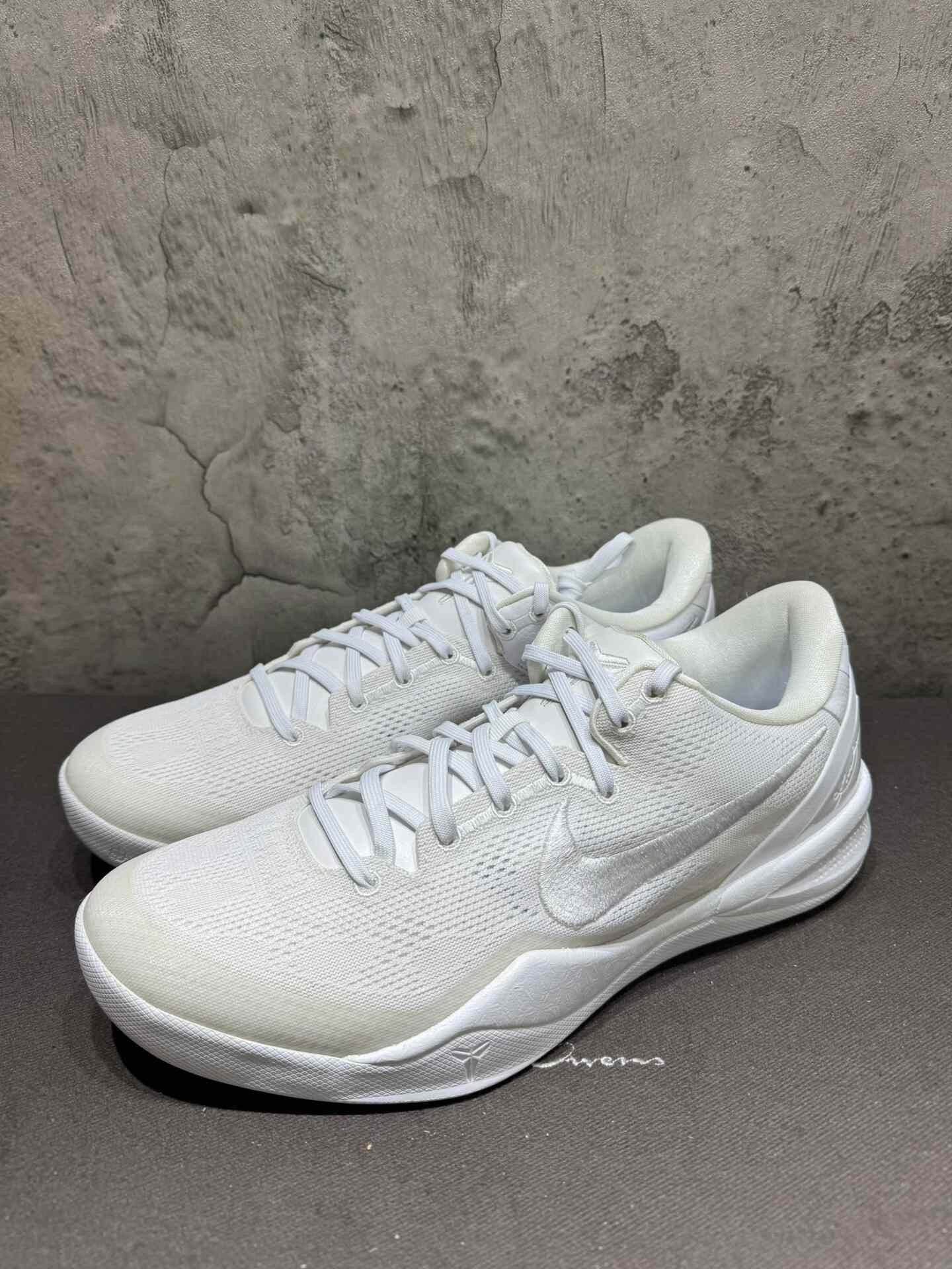 Nike Nike KOBE 8 White Lowtop Sneakers 12 Men Size US 12 / EU 45 - 1 Thumbnail