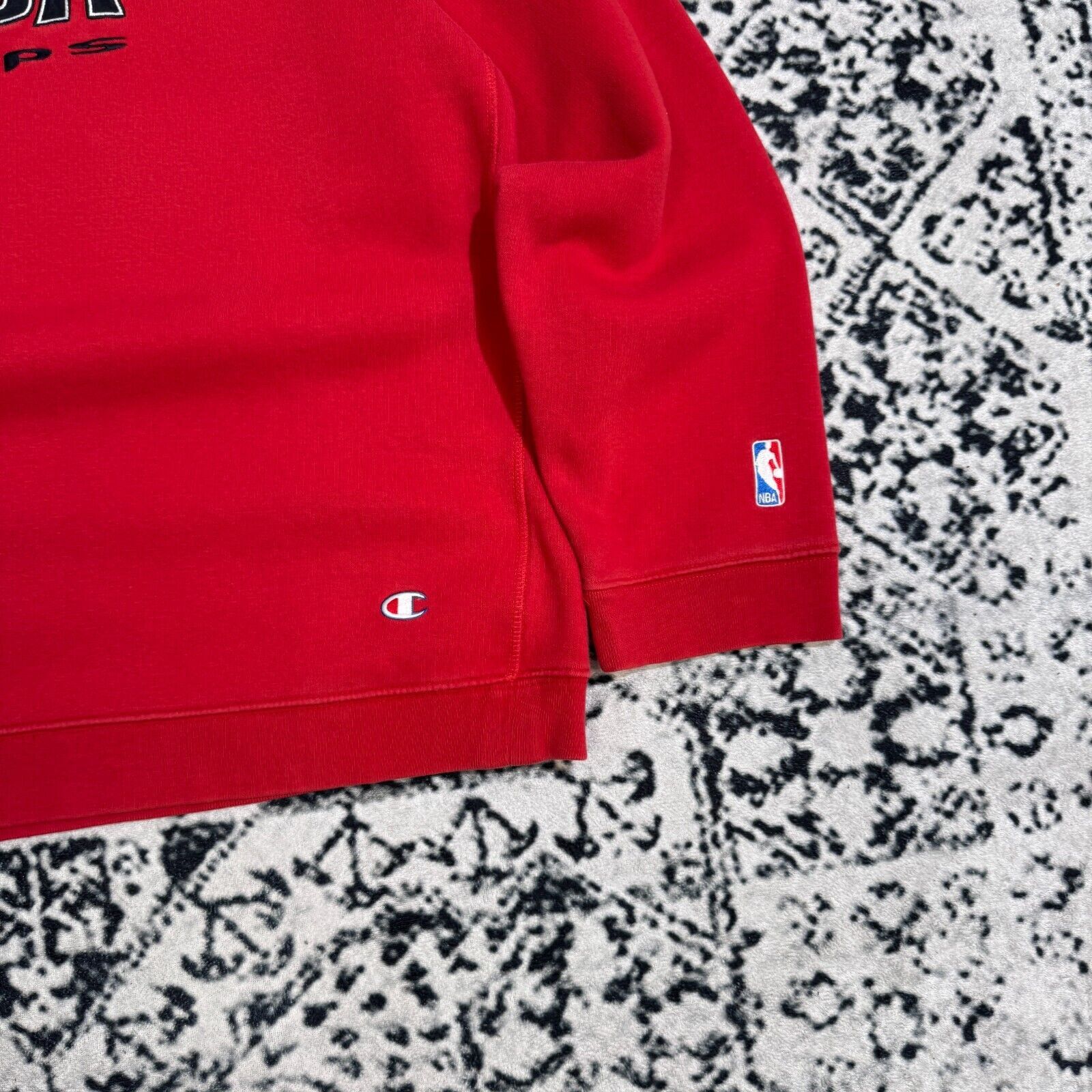 Champion × Vintage Champion Red Cotton Crewneck Size M NBA 90s Jordan T-Shirt Size US M / EU 48-50 / 2 - 5 Thumbnail
