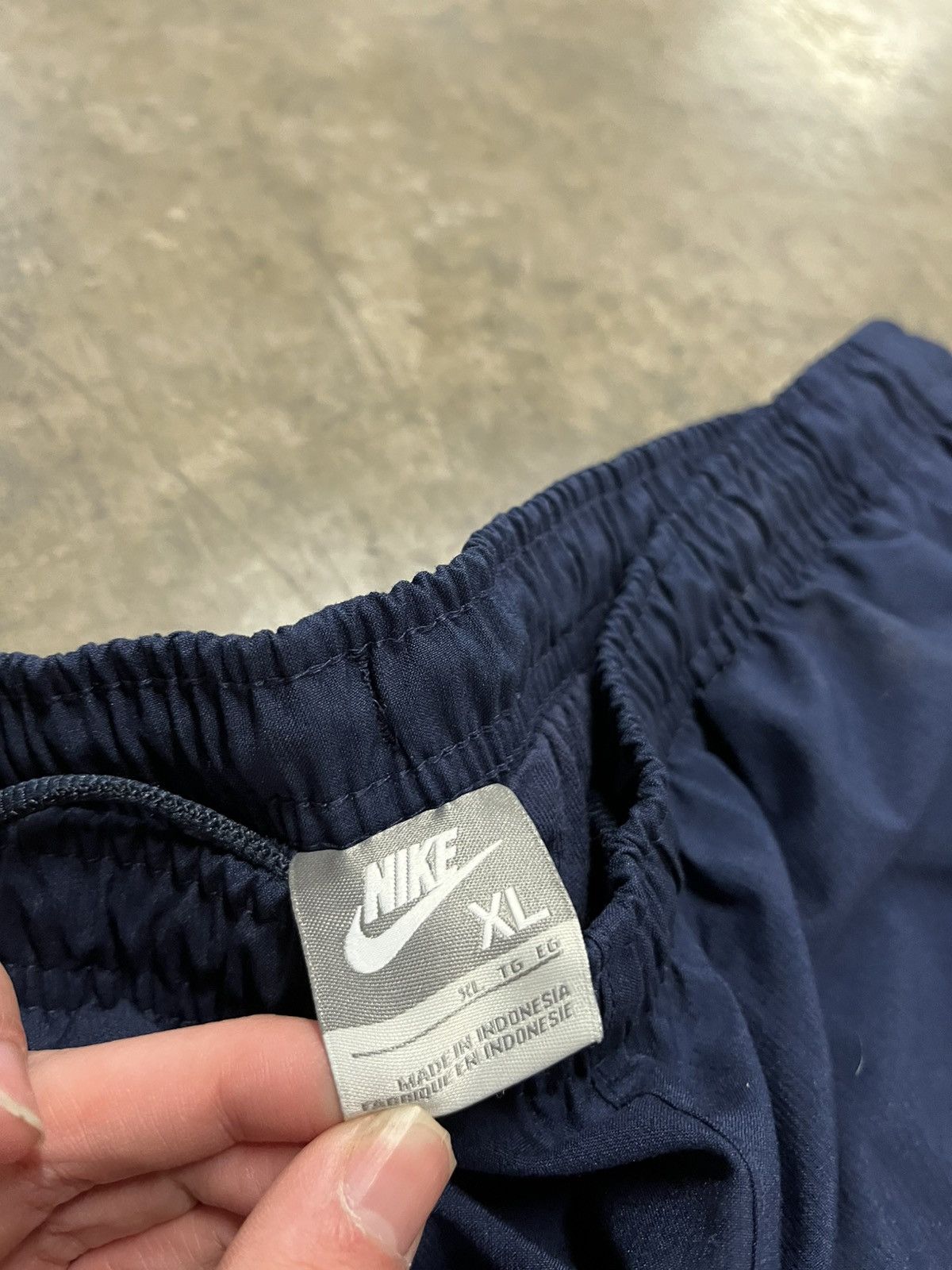 Nike × Vintage Nike track pants y2k baggy fit wide leg sporty hype rare Size US 32 / EU 48 - 6 Thumbnail