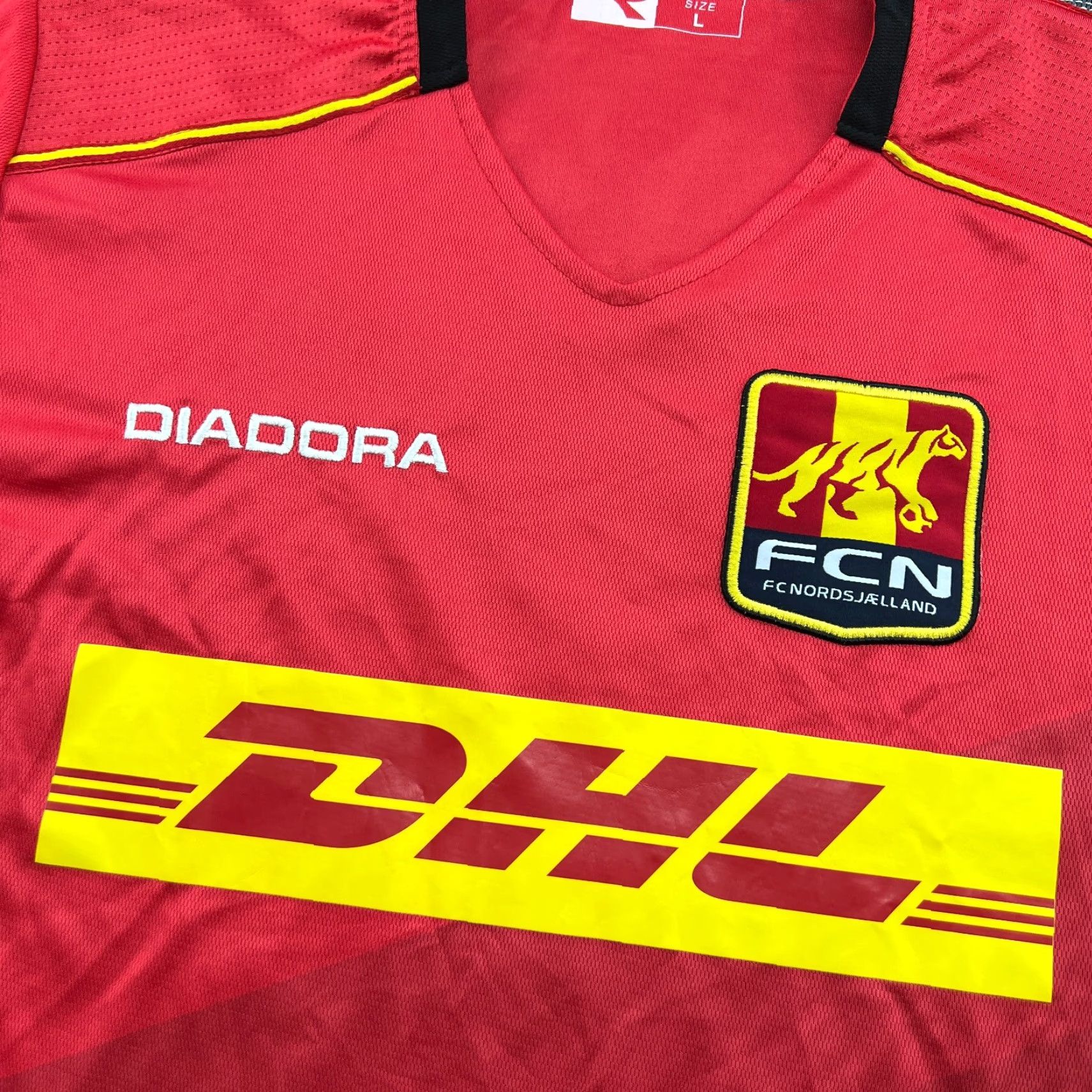 Diadora Diadora FC Nordsjaelland 2017-2018 Home Jersey Mens Large Adult Red T-Shirt Sports Football Moisture Wicking Quick Dry Size US L / EU 52-54 / 3 - 4 Thumbnail