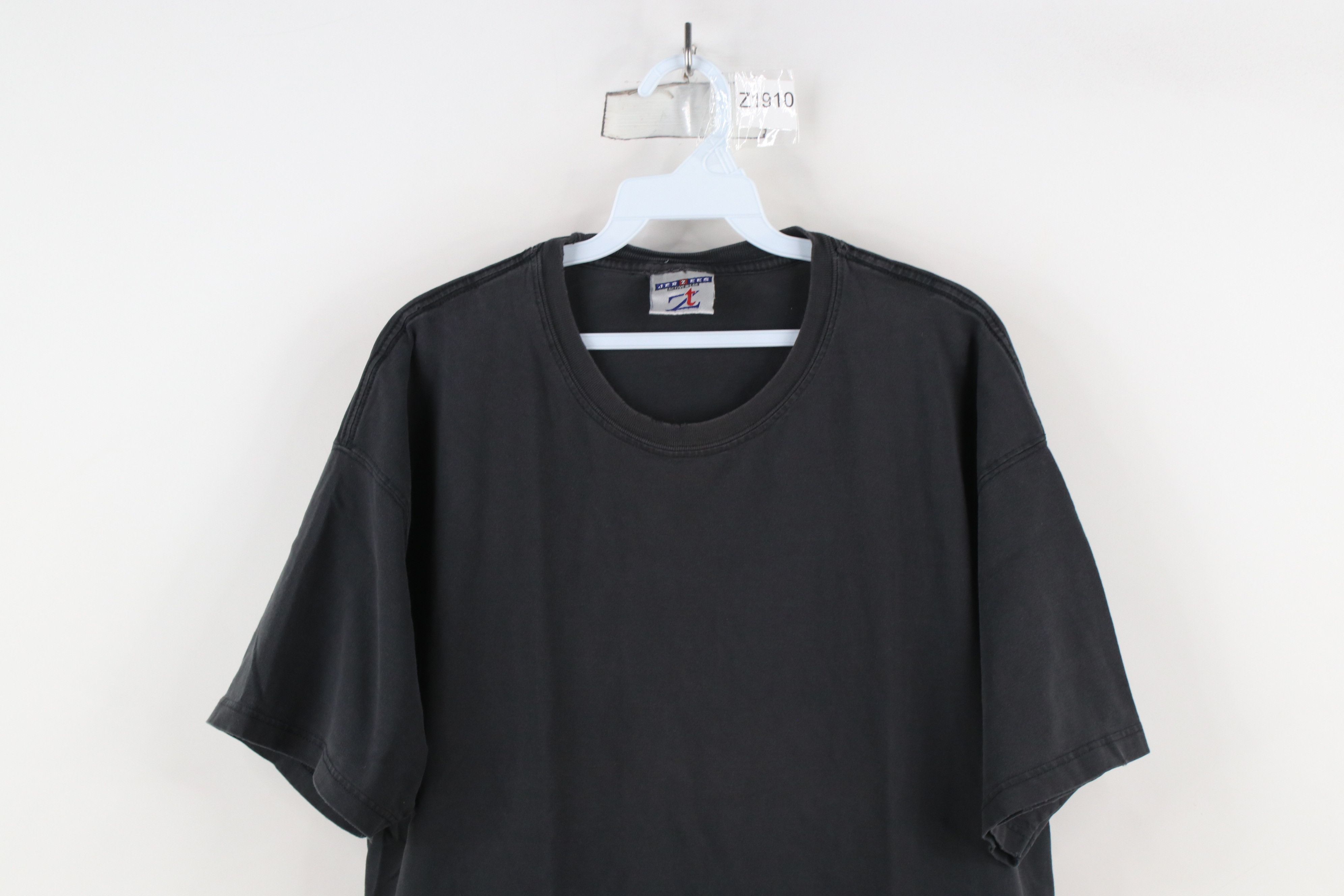 Vintage Vintage 90s Streetwear Blank Heavy Cotton T-Shirt Black Size US L / EU 52-54 / 3 - 2 Thumbnail