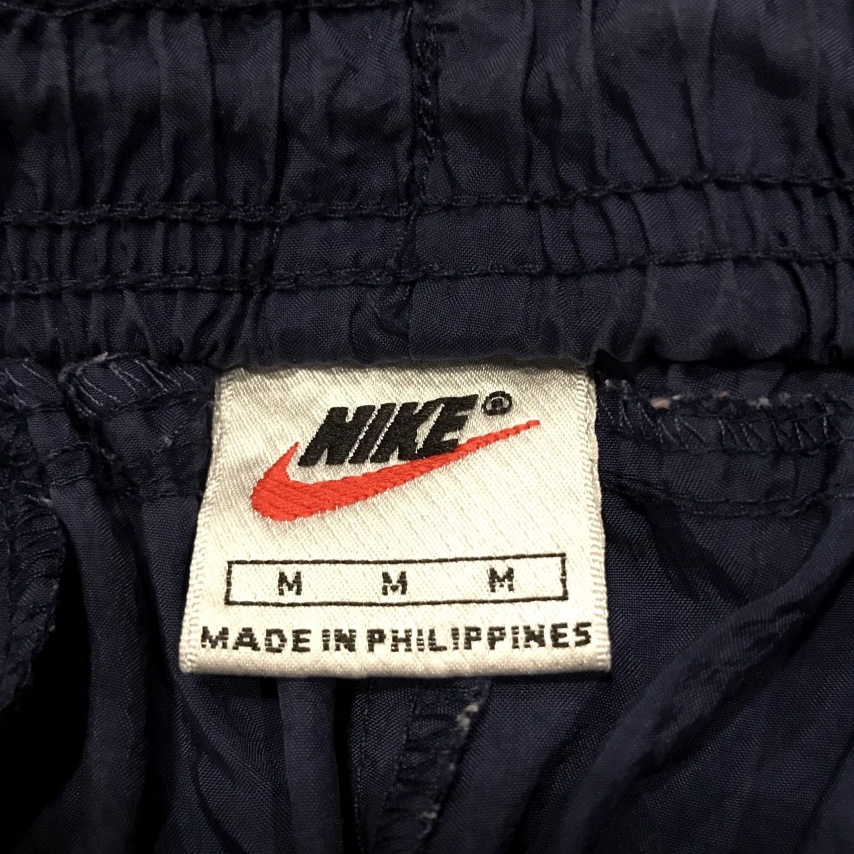 Nike VINTAGE Nike Women’s Pants Track Pants 90s Navy Blue Nylon M Waist 28 Inseam 31 Womens Size 32" / US 10 / IT 46 - 3 Thumbnail