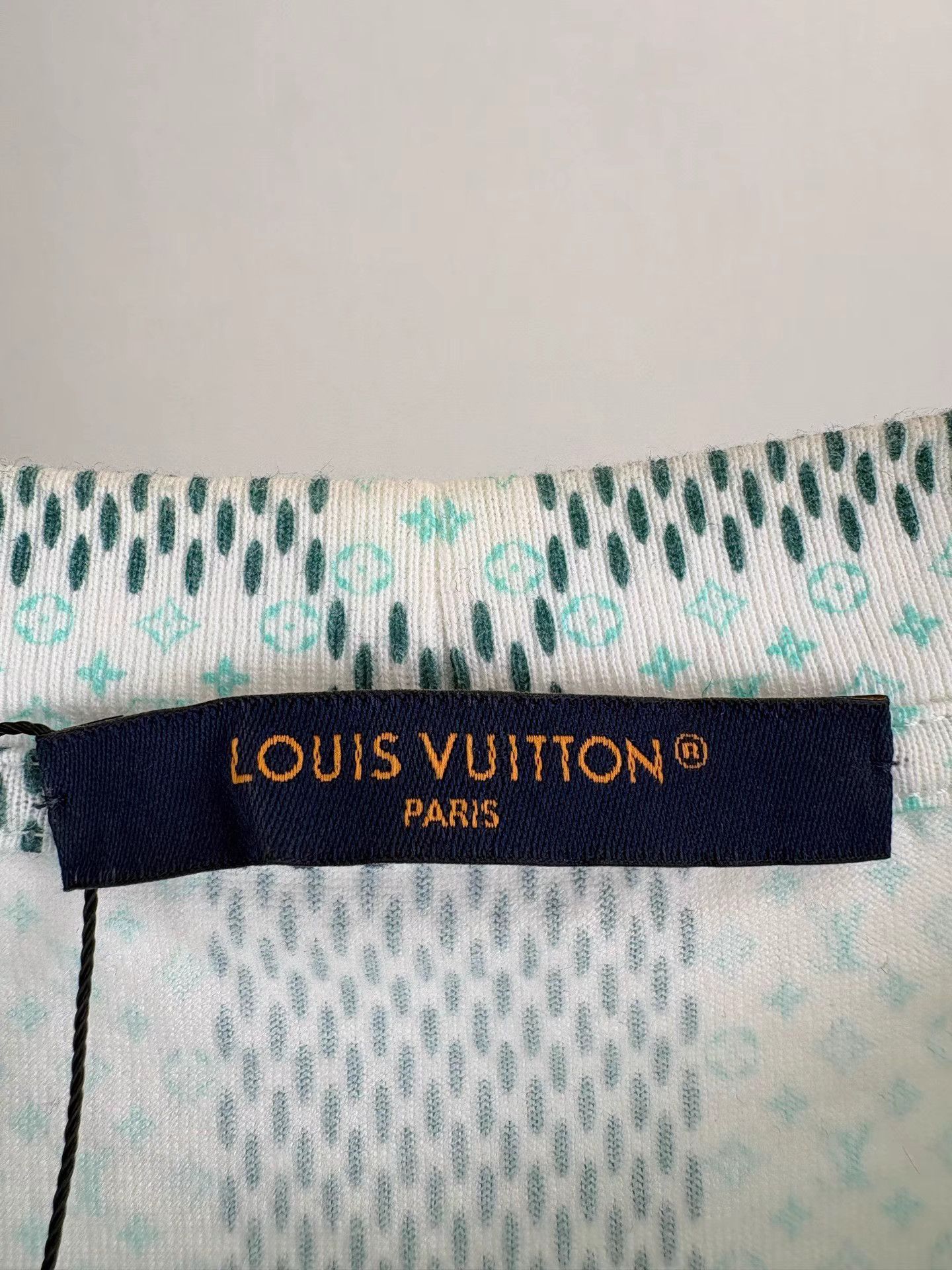 Louis Vuitton LV Monogram Short Sleeve K1 Size US XL / EU 56 / 4 - 4 Thumbnail