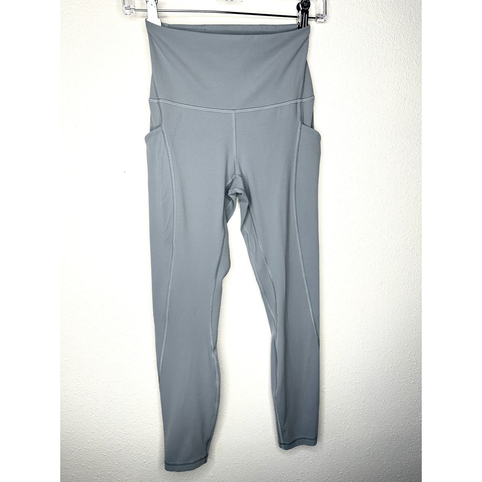 Lululemon Lululemon Gray High-Rise Pocketed Pants 4 Size 27" / US 4 / IT 40 - 1 Thumbnail