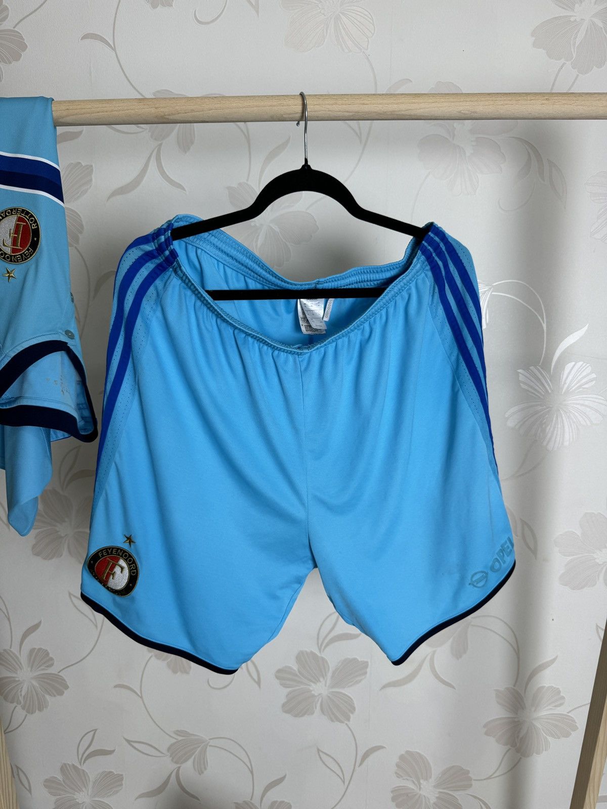 Adidas Adidas FC Feyenoord 15/16 #10 Vilhena away jersey shorts Size US L / EU 52-54 / 3 - 19 Thumbnail