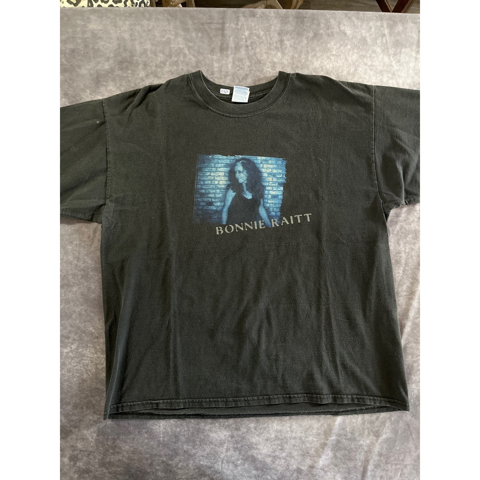 Gildan Bonnie Raitt Silver Lining Tour T-Shirt Size US XL / EU 56 / 4 - 1 Preview