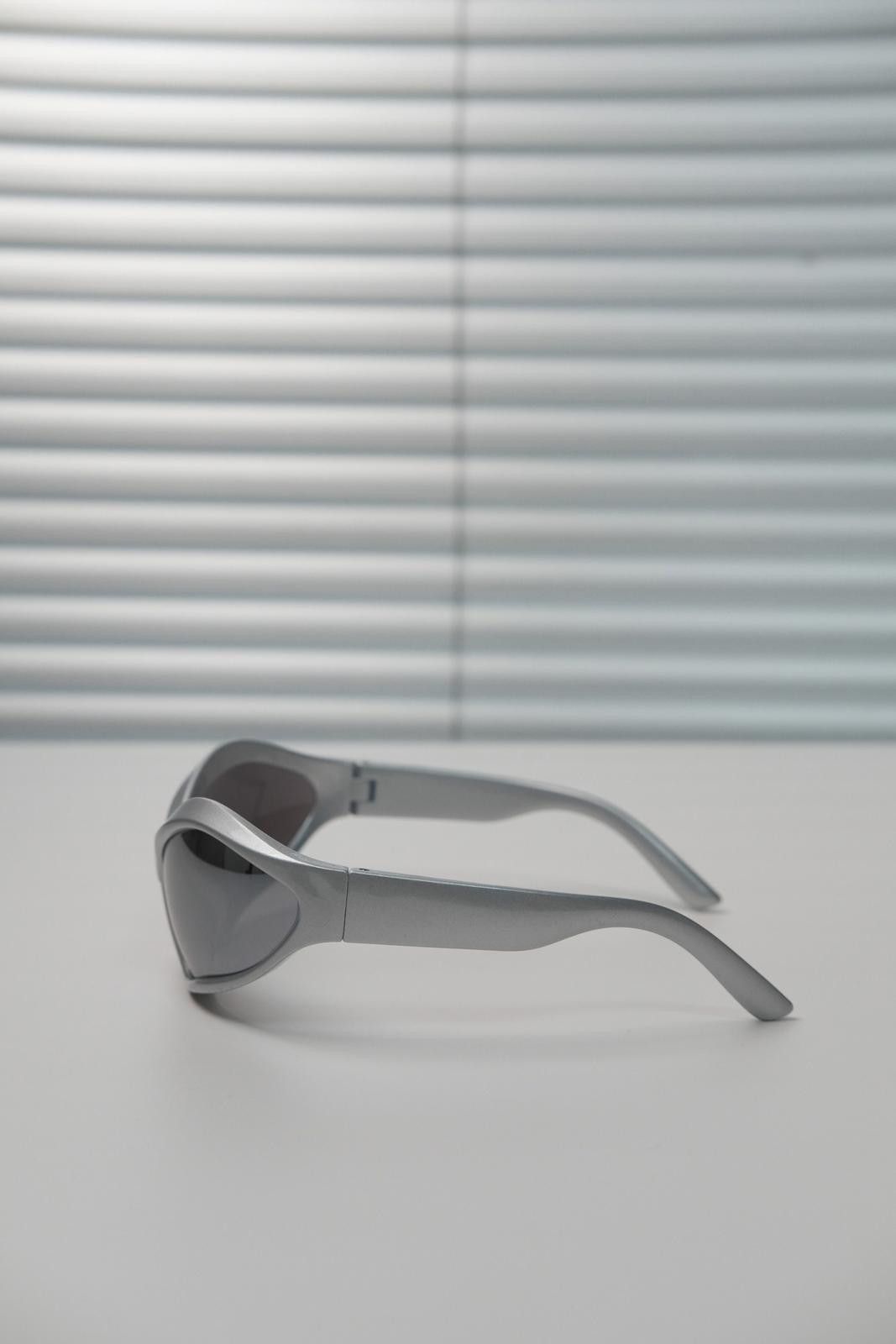 Japanese Brand Vtg Y2k Avant Garde Future Sunglasses Silver Unisex One Size Size ONE SIZE - 3 Thumbnail
