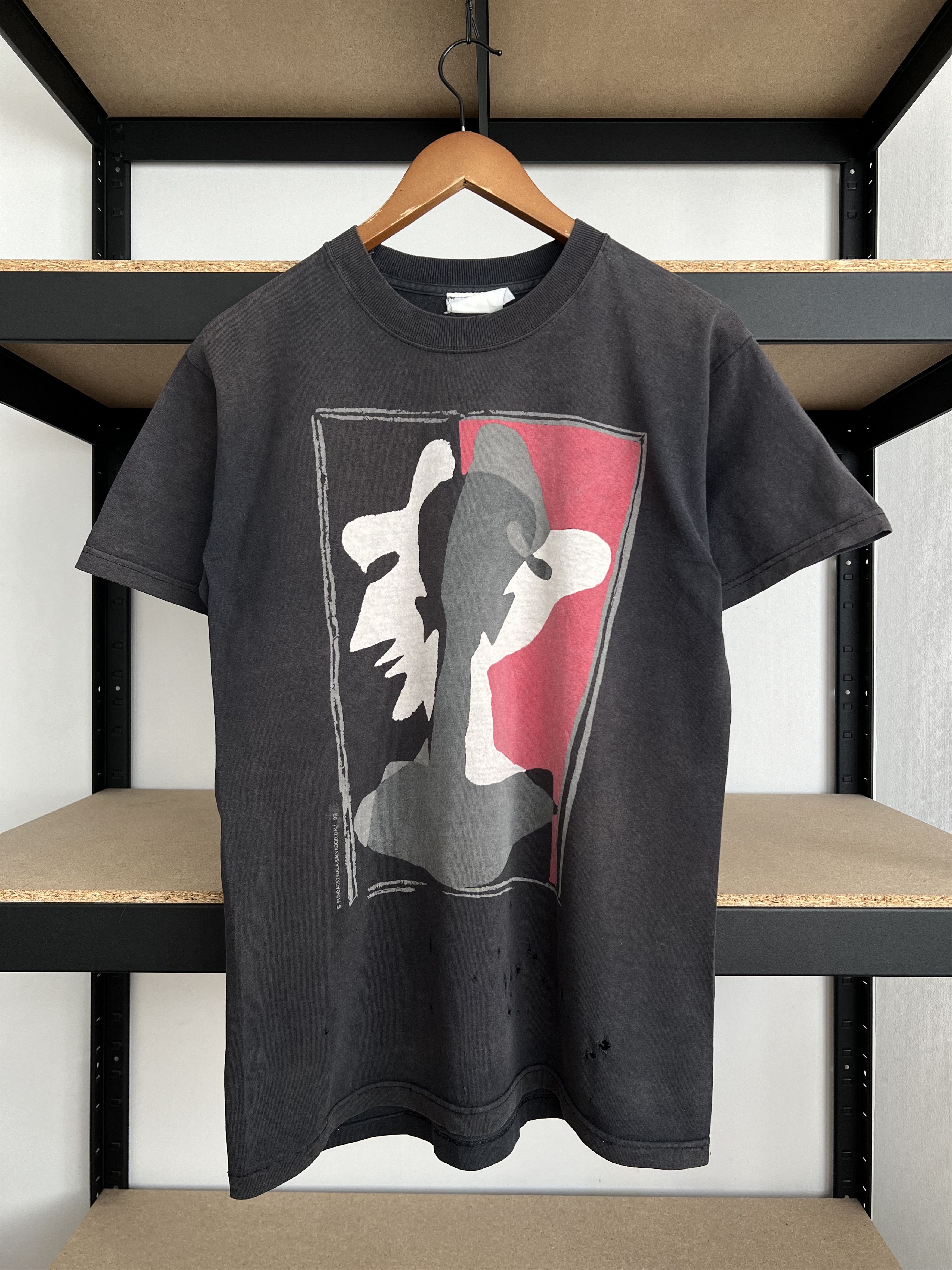 Arts & Science Vintage 2003 Salvador Dali Fundacio Gala Art Black T-shirt Size US M / EU 48-50 / 2 - 1 Thumbnail