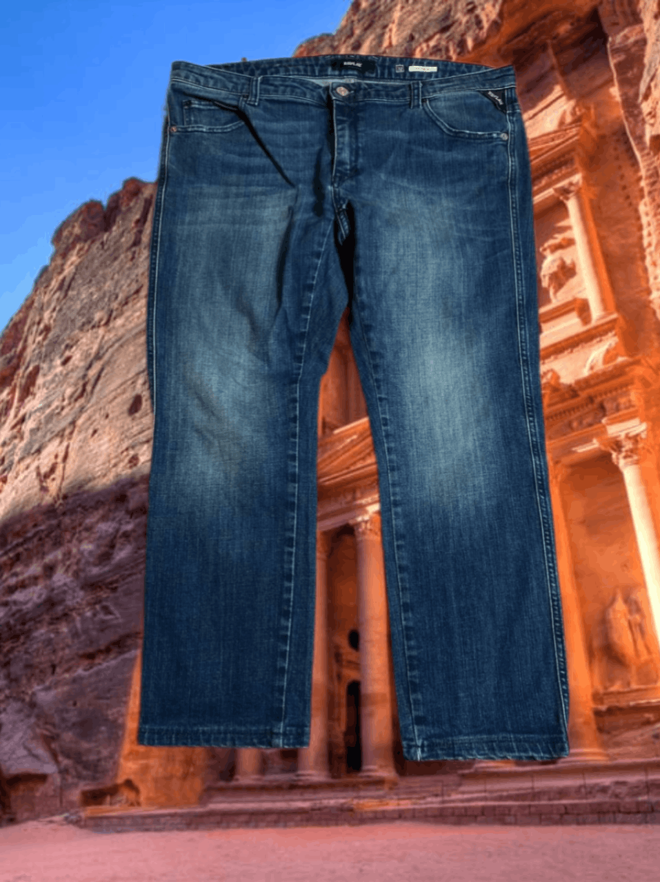 Japanese Brand Vintage Dirty Baggy Faded Jean Japan Avant Garde Style Size US 32 / EU 48 - 1 Thumbnail