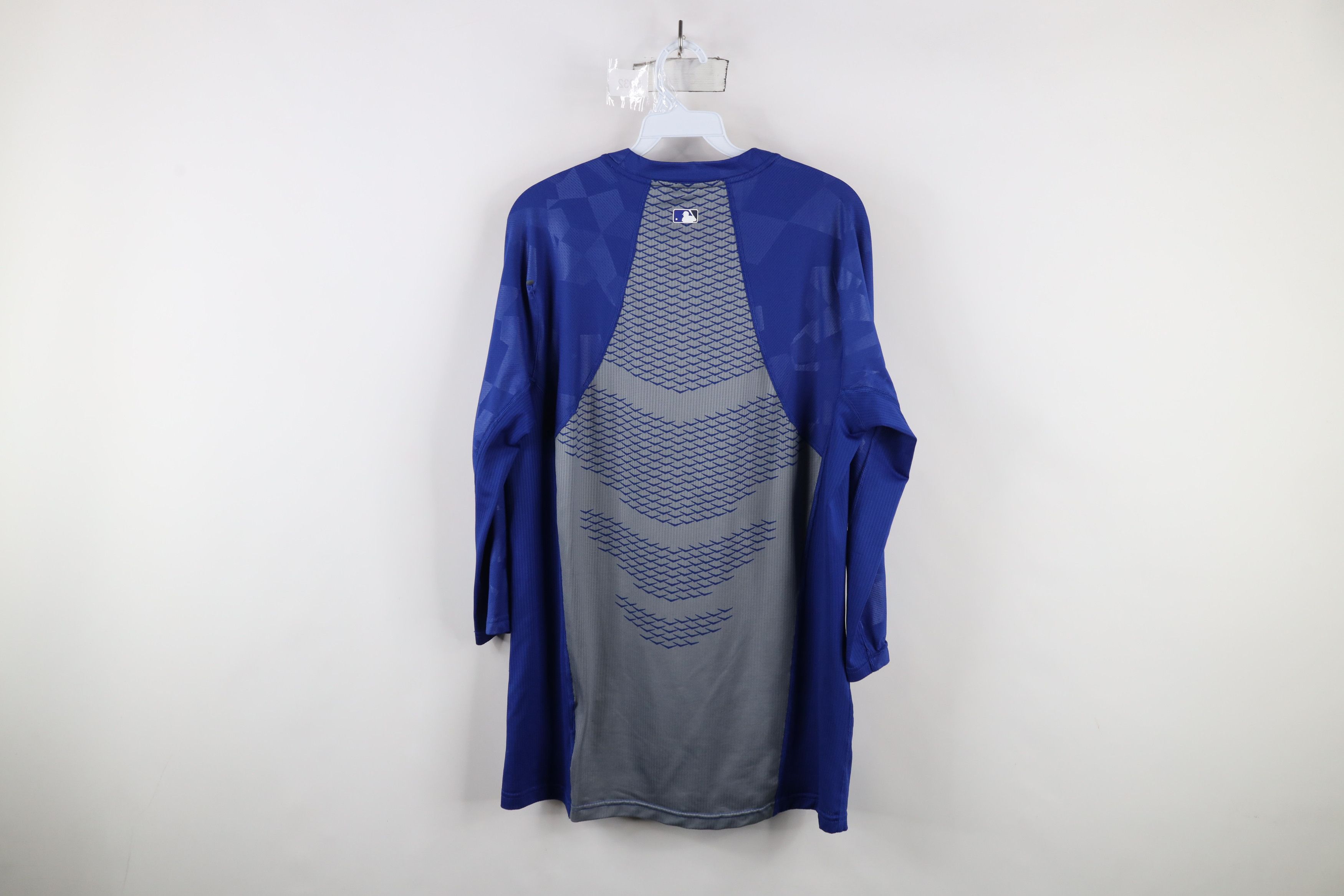 Nike × Vintage Nike Pro Hypercool Fitted Toronto Blue Jays Raglan T-Shirt Size US L / EU 52-54 / 3 - 10 Thumbnail