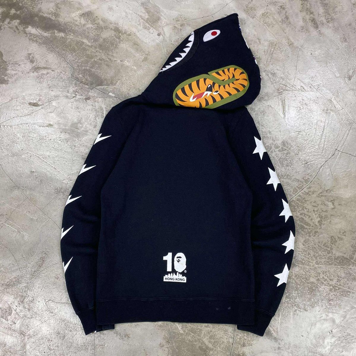 Bape Hong Kong 10th Anniversary Shark Size XS / US 0-2 / IT 36-38 - 2 Thumbnail