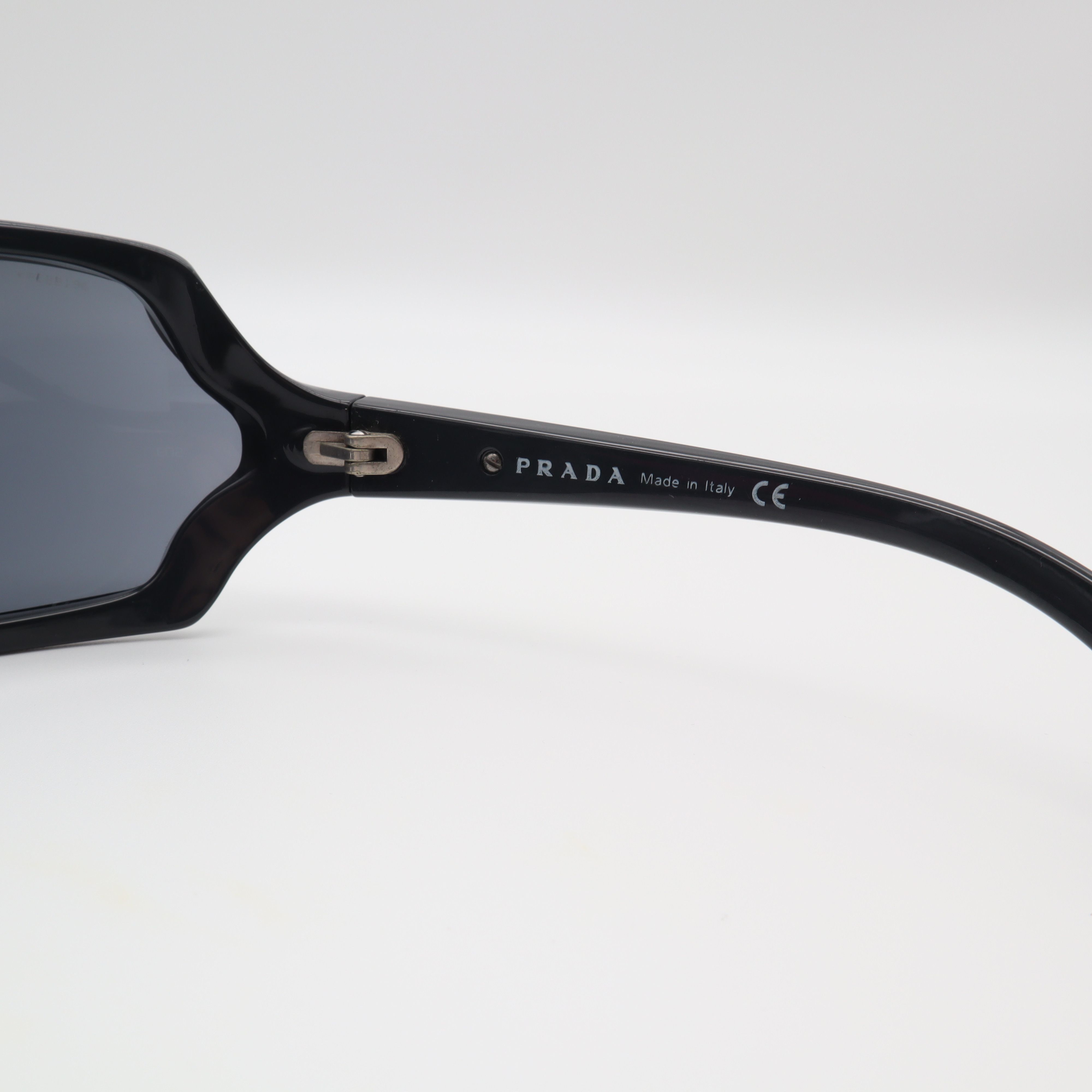 Prada Vintage Prada Sunglasses Made in Italy 🇮🇹 mod: SPR11G Size ONE SIZE - 4 Thumbnail
