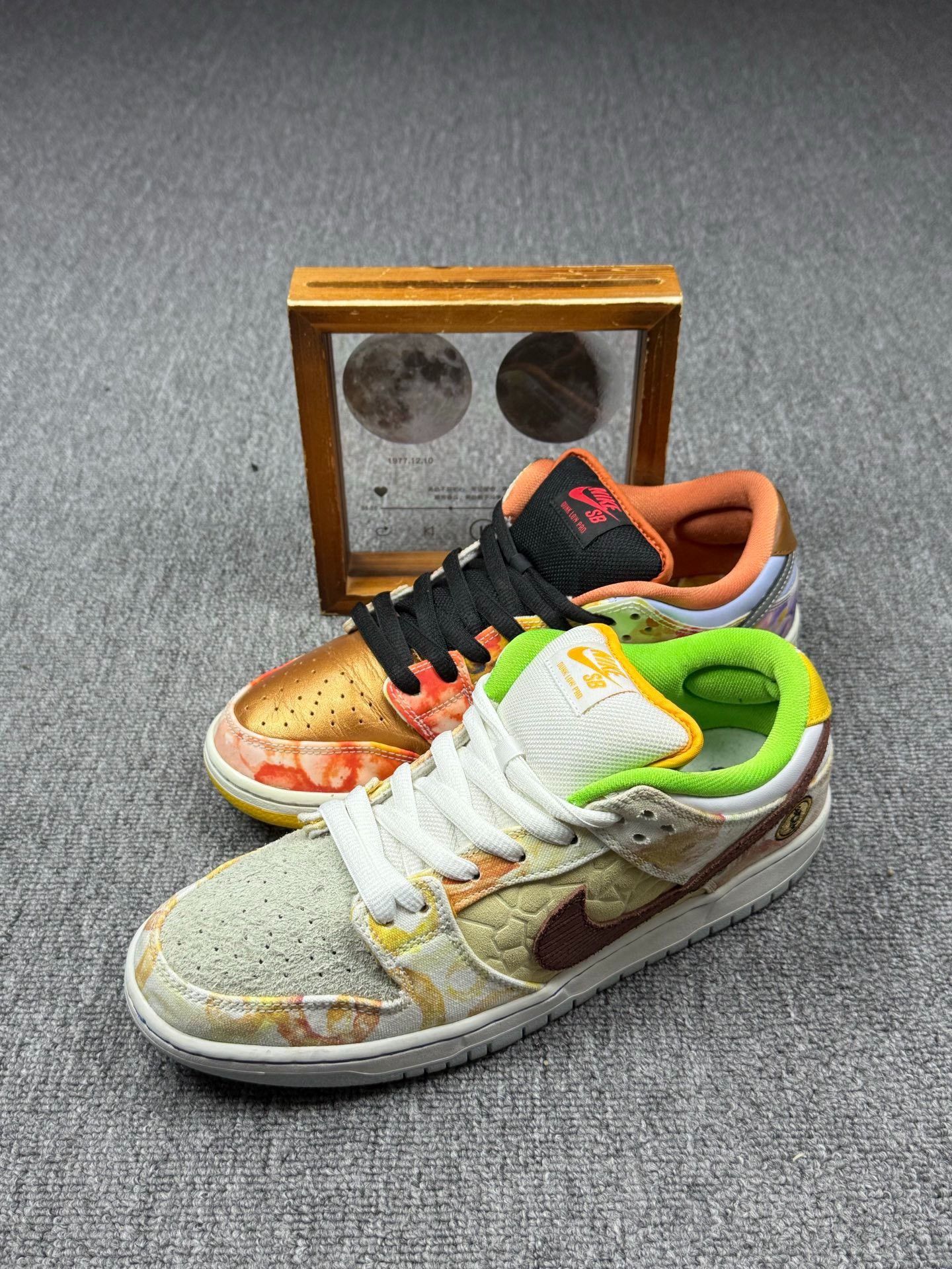 Nike Nike DUNK SB Multi Lowtop Sneakers 11 Men Size US 11 / EU 44 - 1 Thumbnail