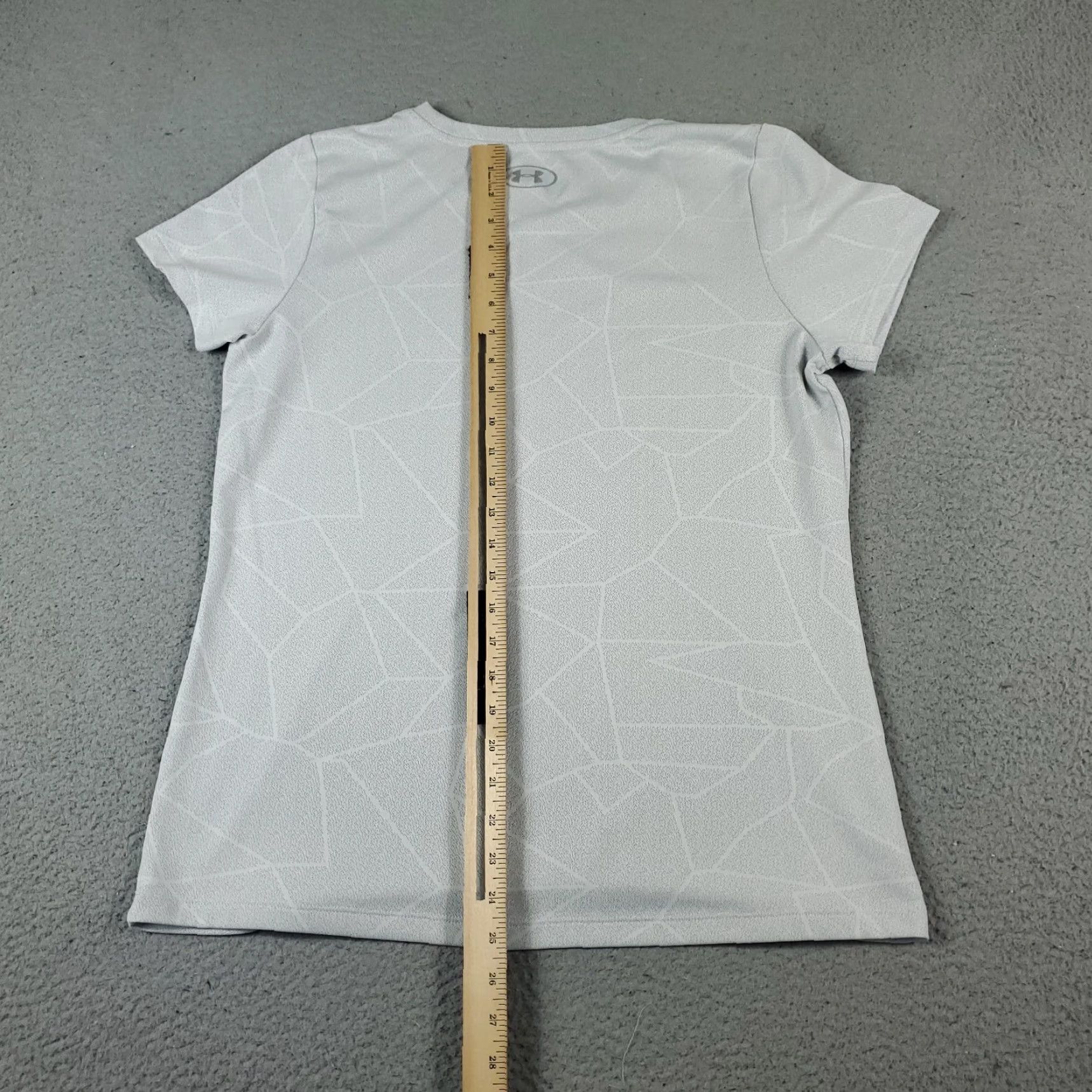 Under Armour Under Armour T Shirt Womens Large Gray Heatgear Short Sleeve Crew Neck Pullover Logo Casual Shirt Womens L Gray Modern Classic Outdoor All Seasons Size L / US 10 / IT 46 - 6 Thumbnail