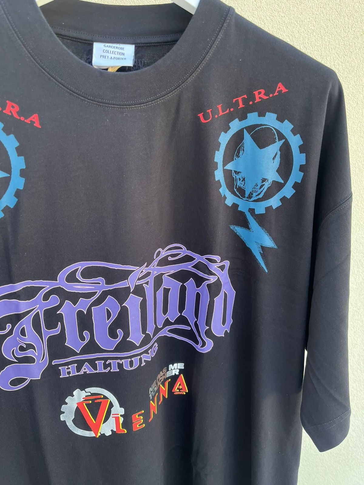 Vetements Maybe Mental T-Shirt in Black Size US XL / EU 56 / 4 - 10 Thumbnail