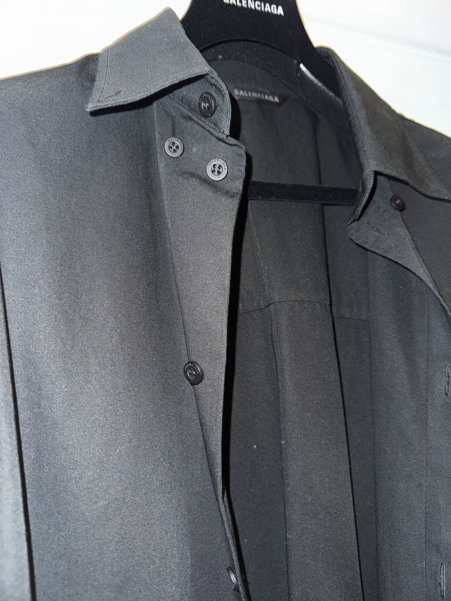 Balenciaga '360 Degree' Winter 022 oversized button down shirt Size US XL / EU 56 / 4 - 5 Thumbnail