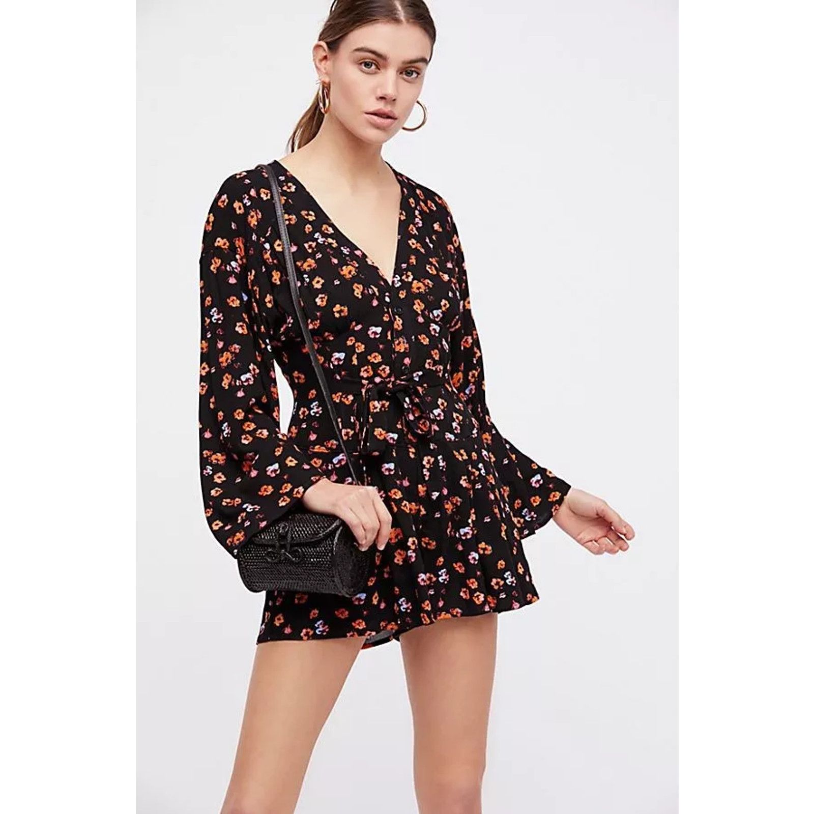 Free People New Free People L'amour Floral Romper Black Combo LongSleeve Size 25" / US 0 / IT 36 - 1 Thumbnail