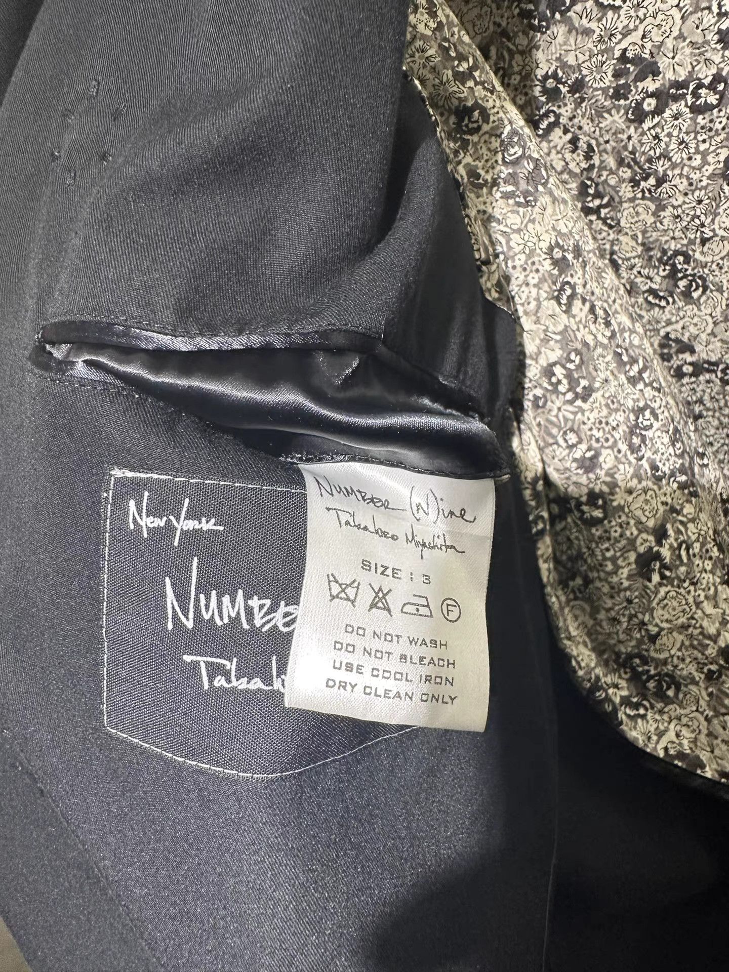 Number (N)ine Number (N)ine Stamen Coat K20 Size US L / EU 52-54 / 3 - 6 Thumbnail