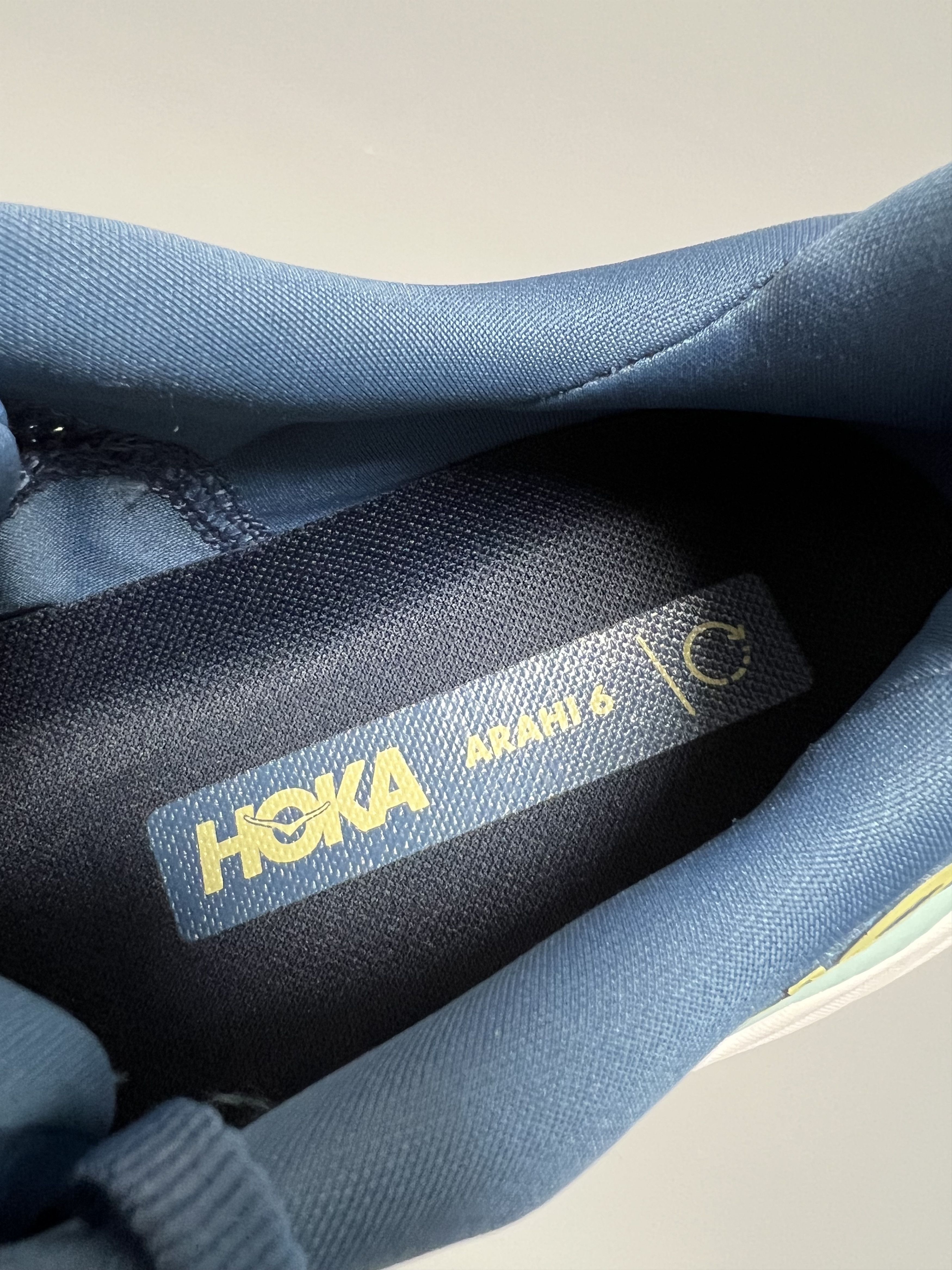 Hoka 9D Hoka One One Arahi 6 Running Shoes Walking Gym Size US 9 / EU 42 - 16 Thumbnail