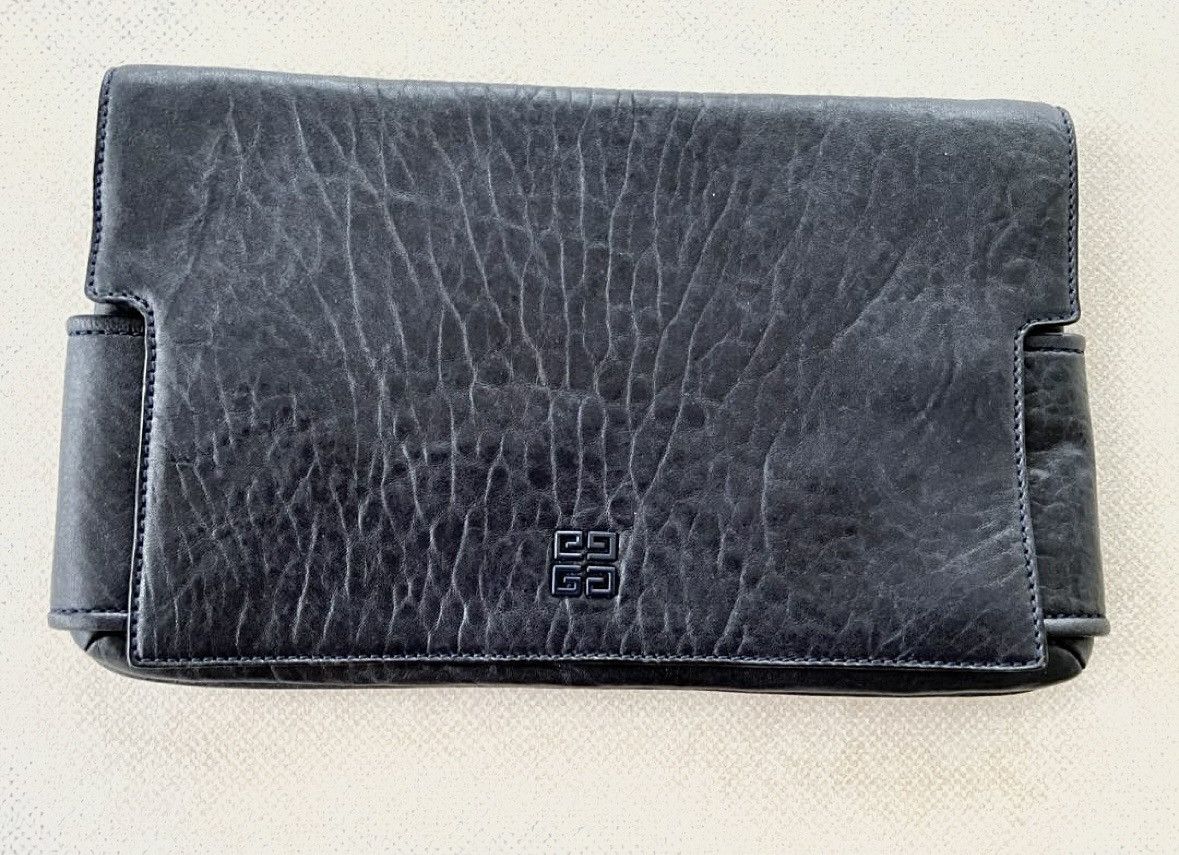 Givenchy Givenchy navy blue leather clutch Size ONE SIZE - 2 Thumbnail