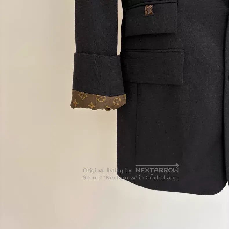 Louis Vuitton Louis Vuitton Old flower leather button show style brown j Size XS / US 0-2 / IT 36-38 - 5 Thumbnail