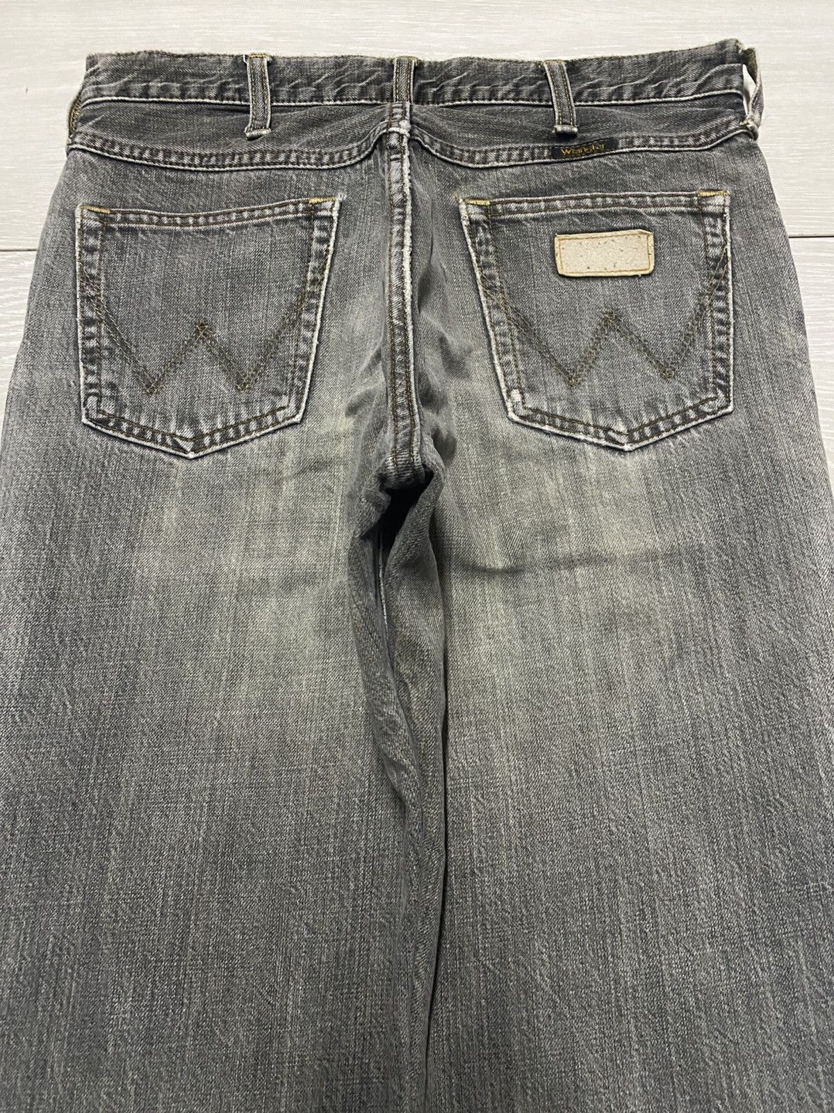 Wrangler Vintage Wrangler Faded Wash Distressed Jeans Size US 29 - 4 Thumbnail