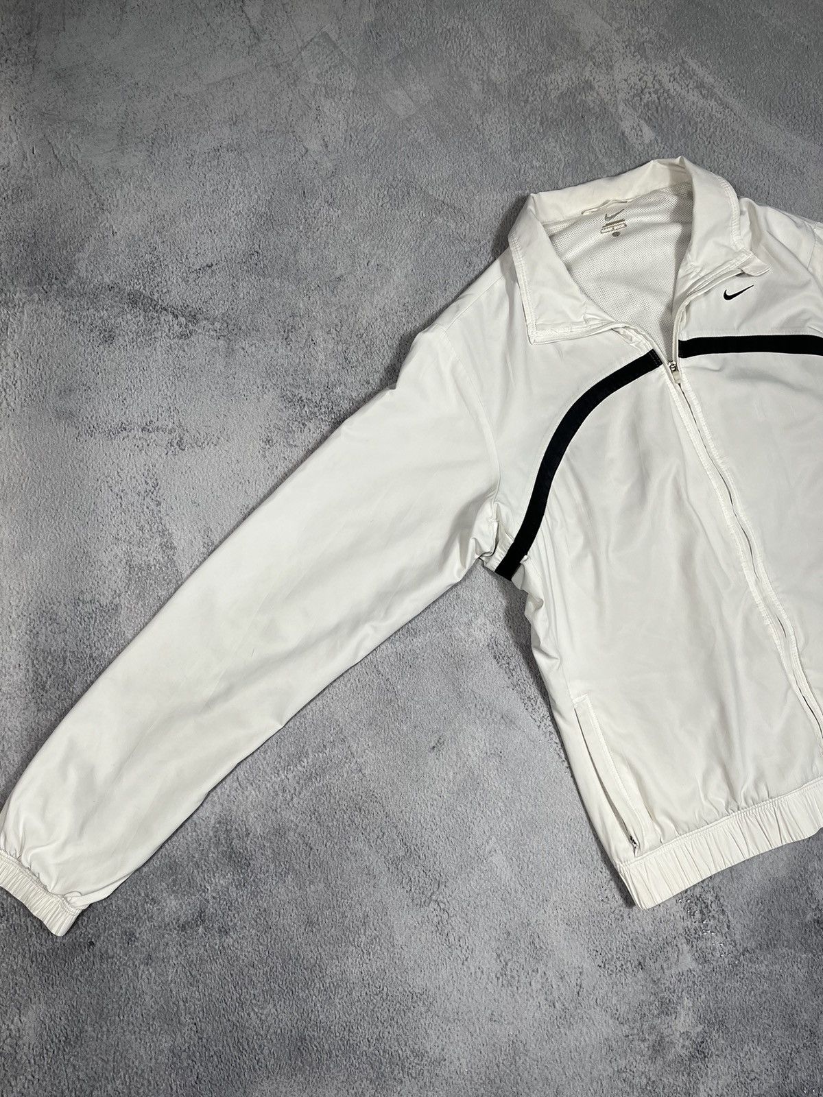 Nike × Vintage Vintage Y2K Nike swoosh windbreaker light jacket size L Size L / US 10 / IT 46 - 2 Thumbnail