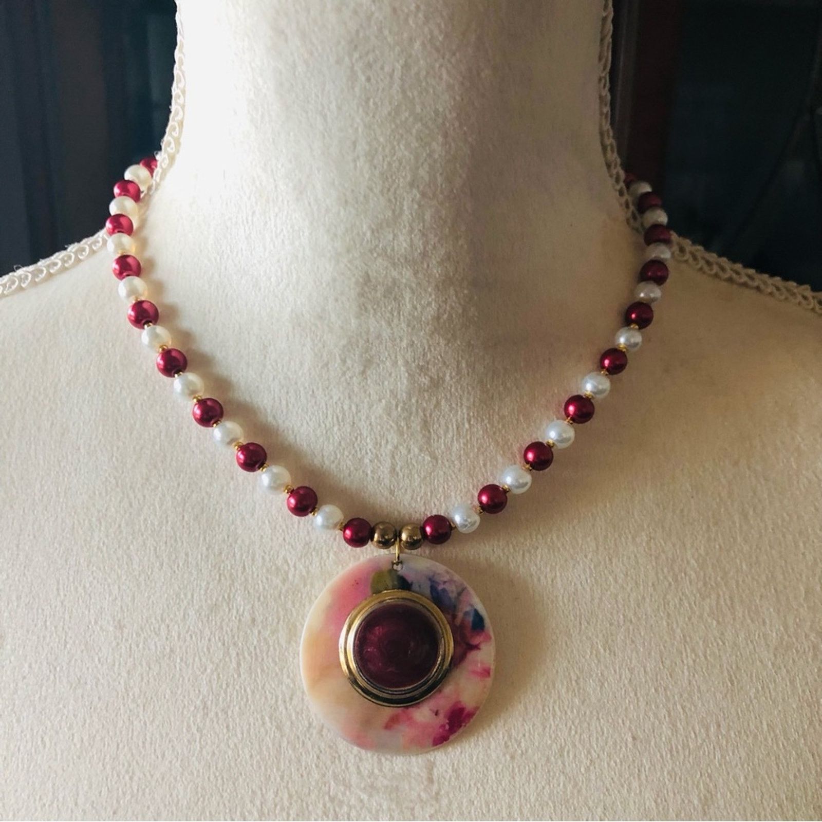 Handmade Handcrafted repurpose painted shell medallion Pearl necklace Size ONE SIZE - 3 Thumbnail