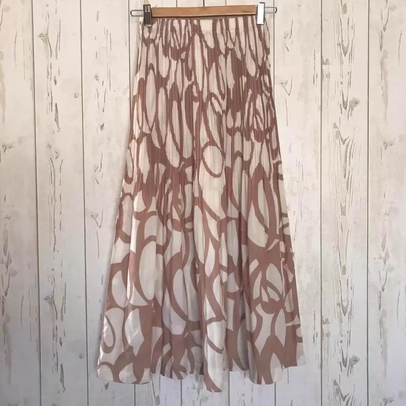 Issey Miyake Issey Miyake size:2 A vintage skirt with a brown main line Size 32" / US 10 / IT 46 - 2 Thumbnail